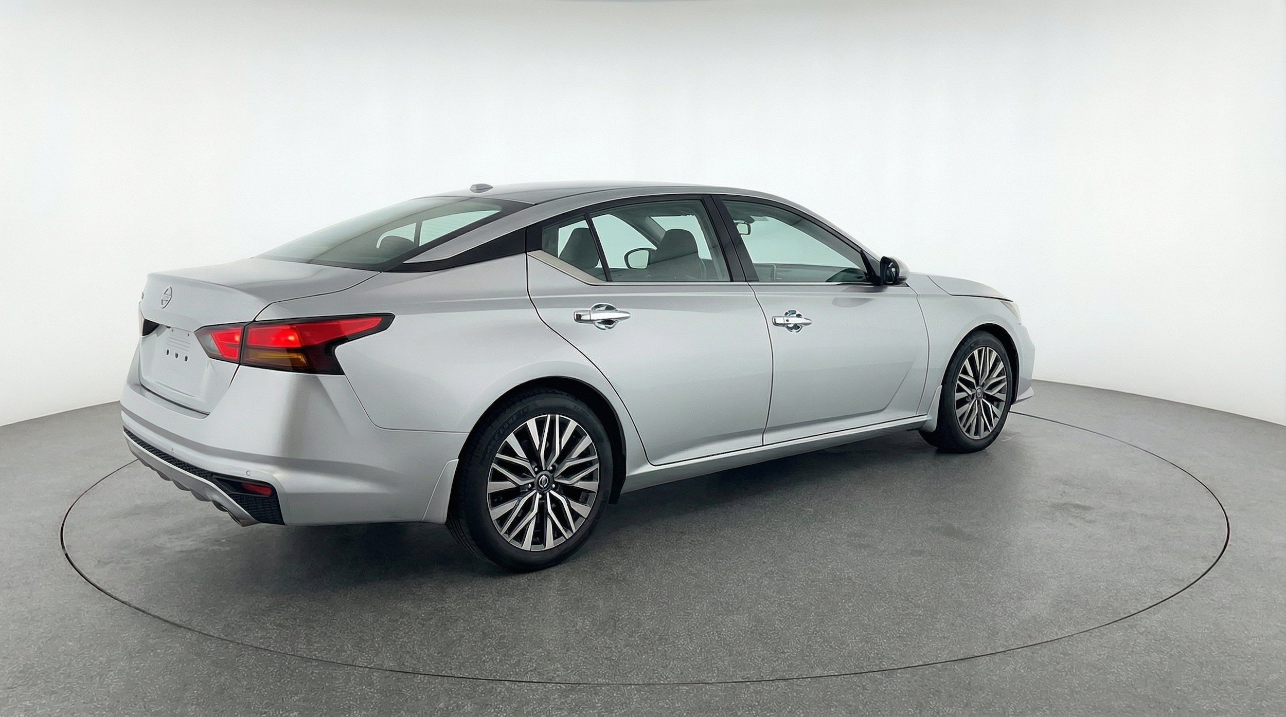 Thumbnail: 2025 Nissan Altima - 9