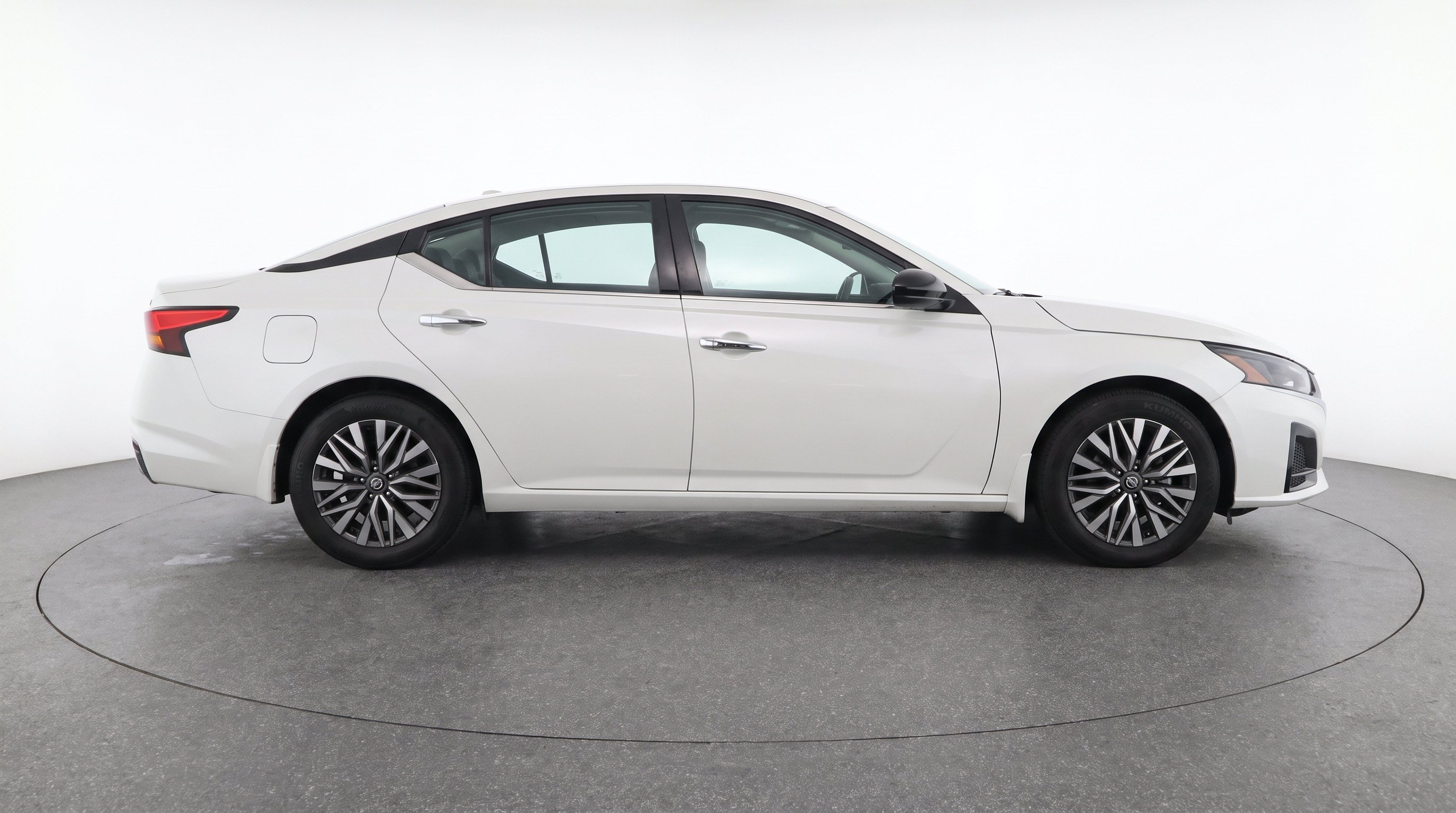 Thumbnail: 2025 Nissan Altima - 10