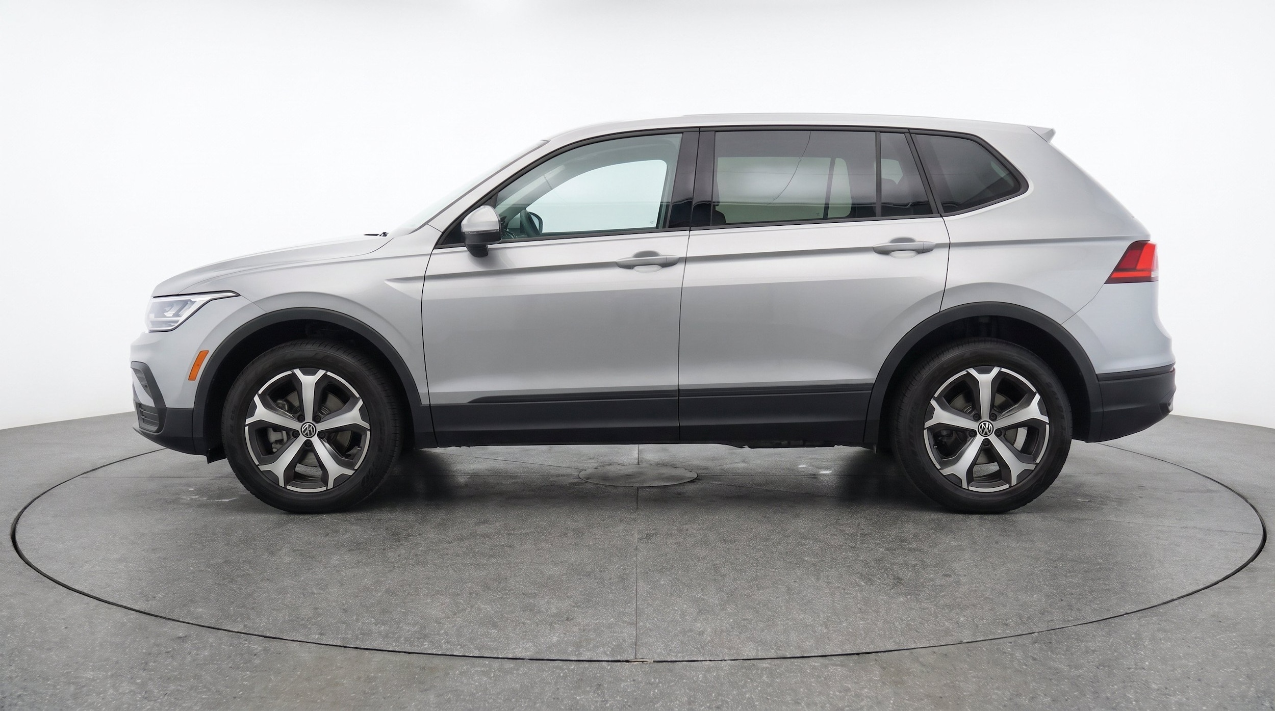 Thumbnail: 2026 Volkswagen Tiguan - 5