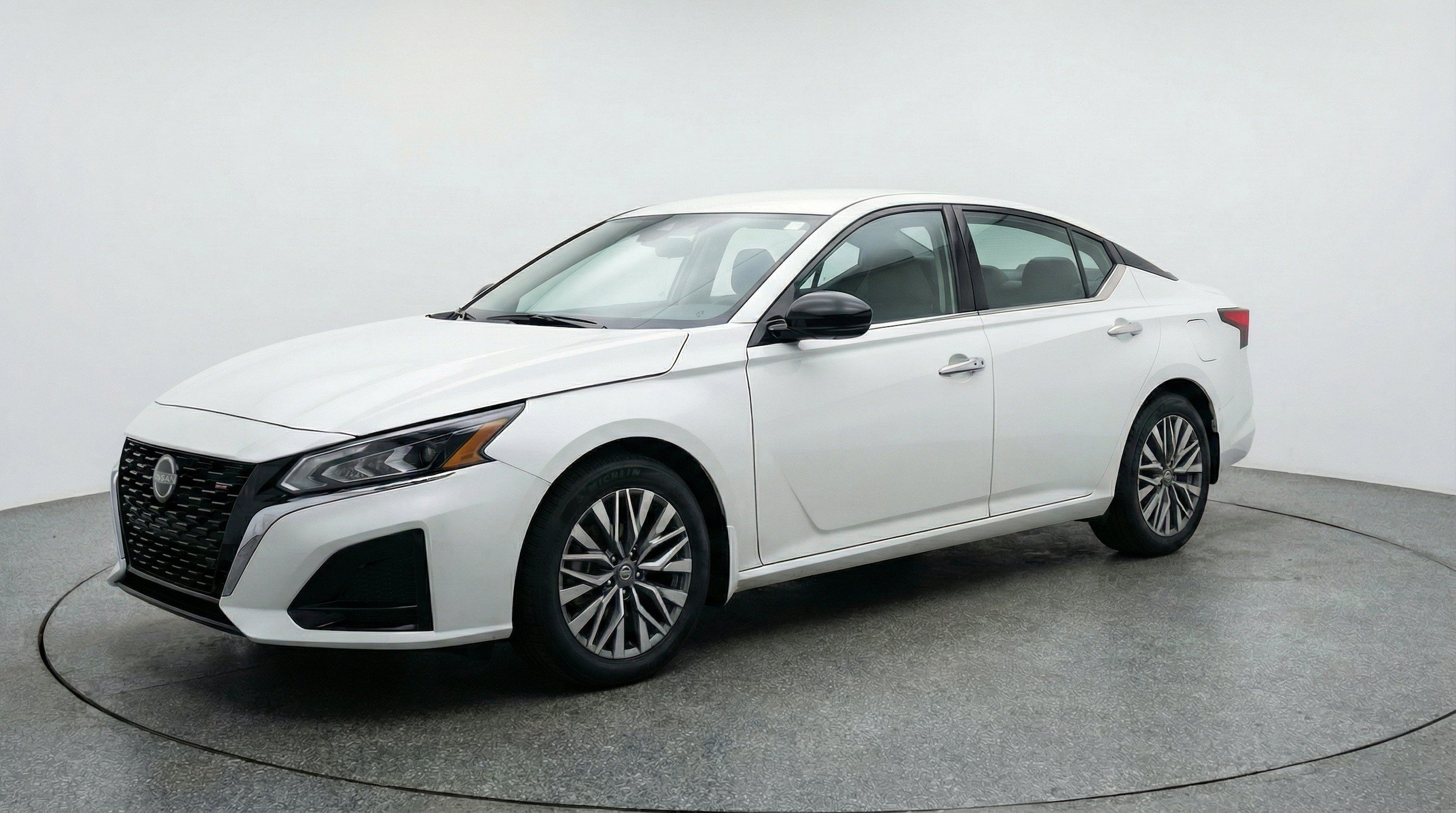 Thumbnail: 2025 Nissan Altima - 3