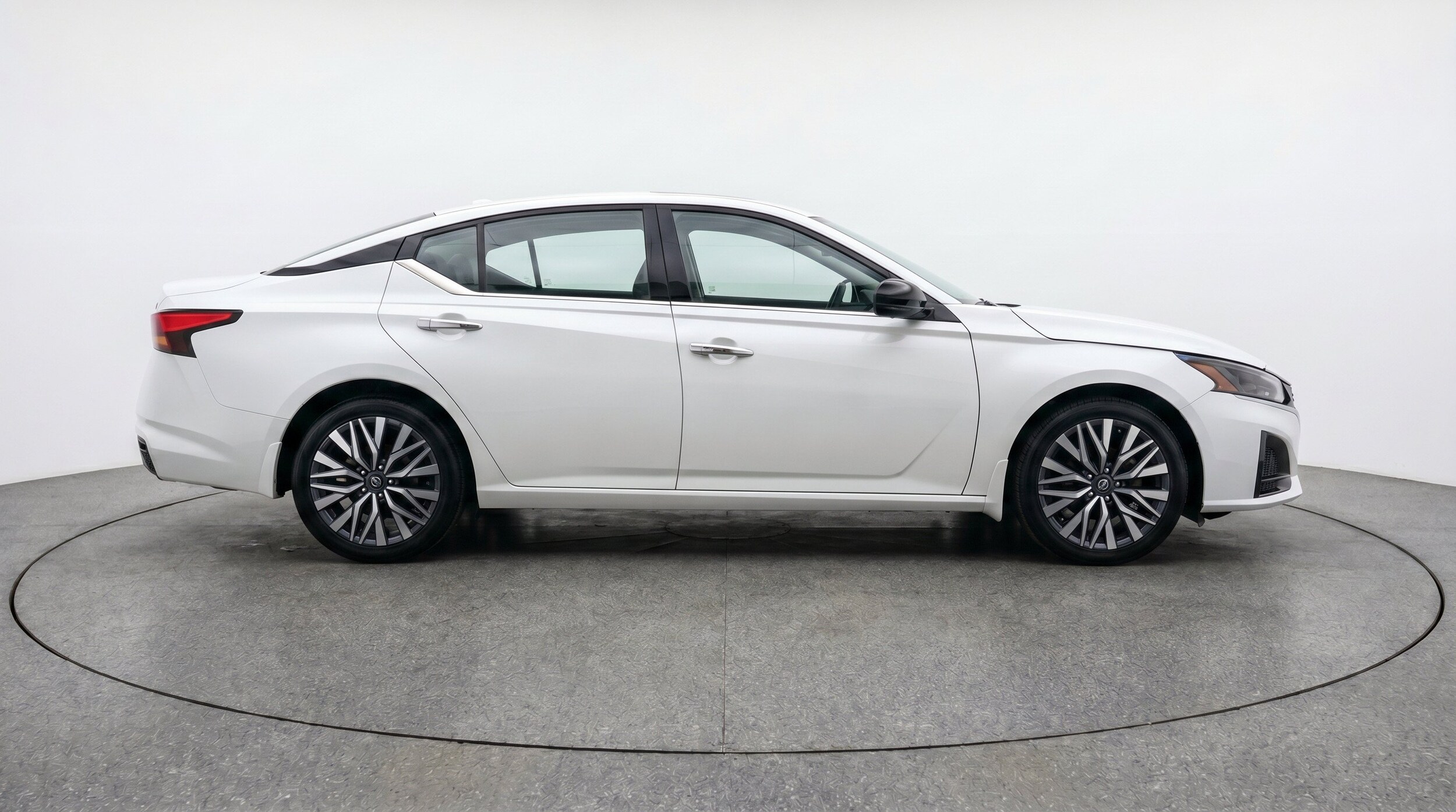 Thumbnail: 2025 Nissan Altima - 10