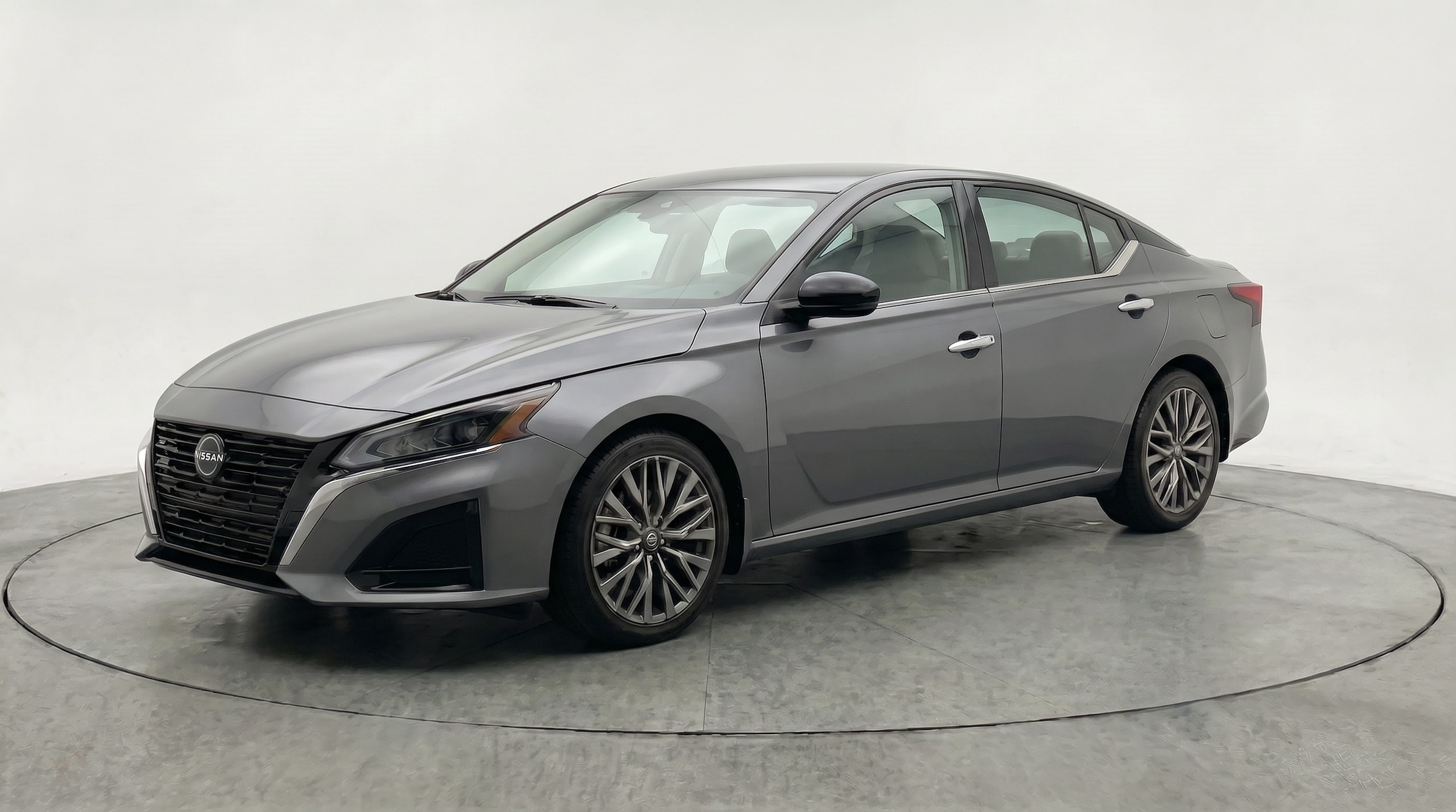 Thumbnail: 2025 Nissan Altima - 3