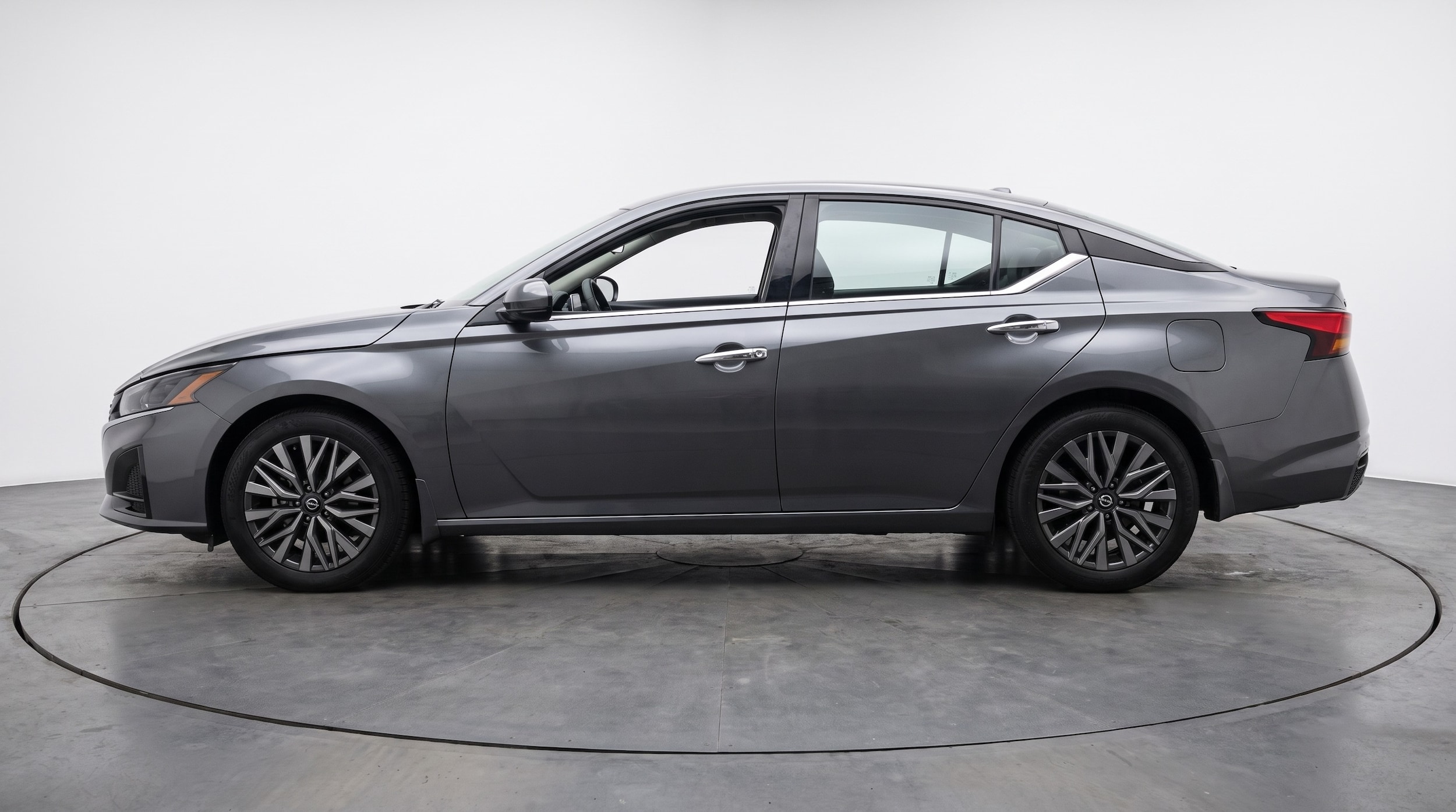Thumbnail: 2025 Nissan Altima - 4