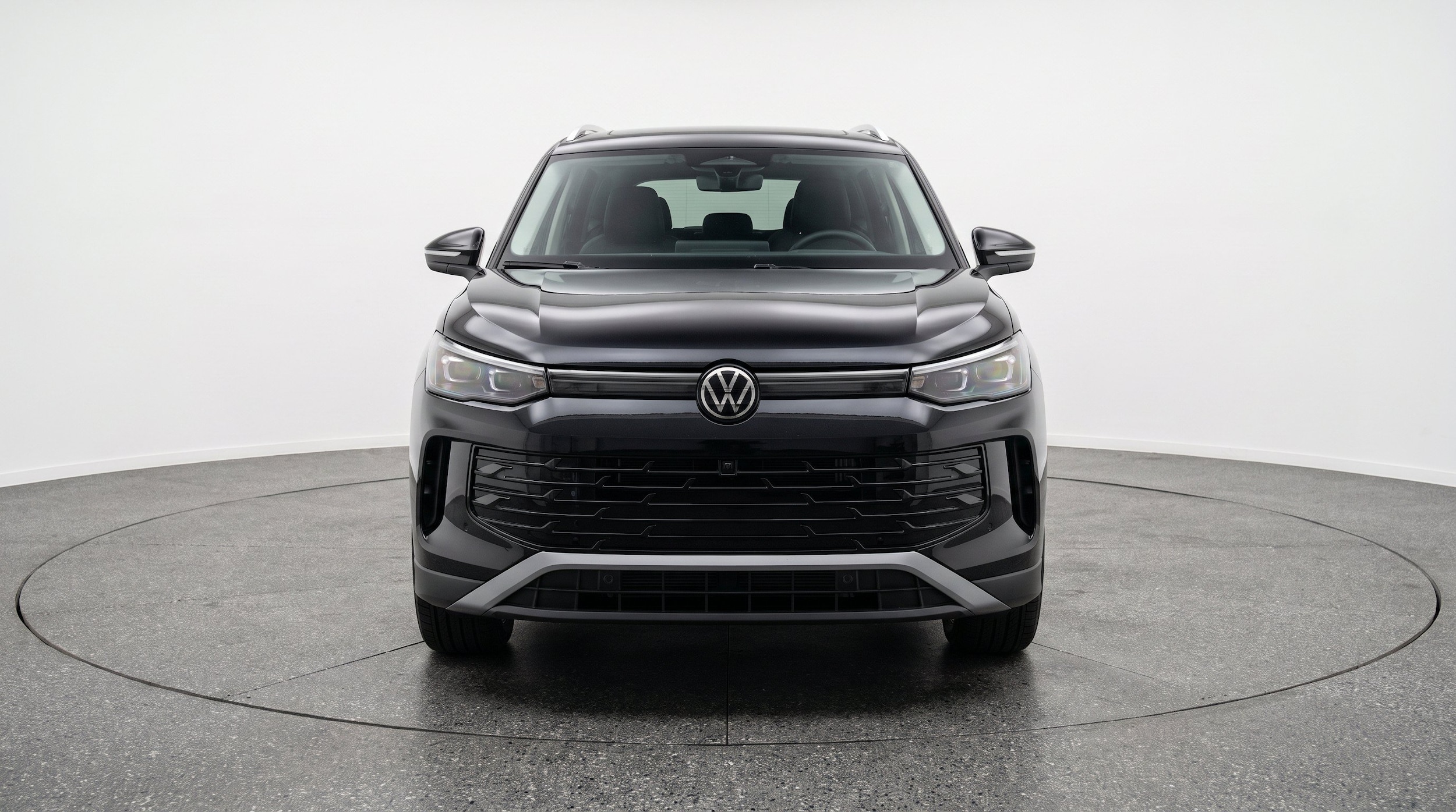 Thumbnail: 2026 Volkswagen Tiguan - 2