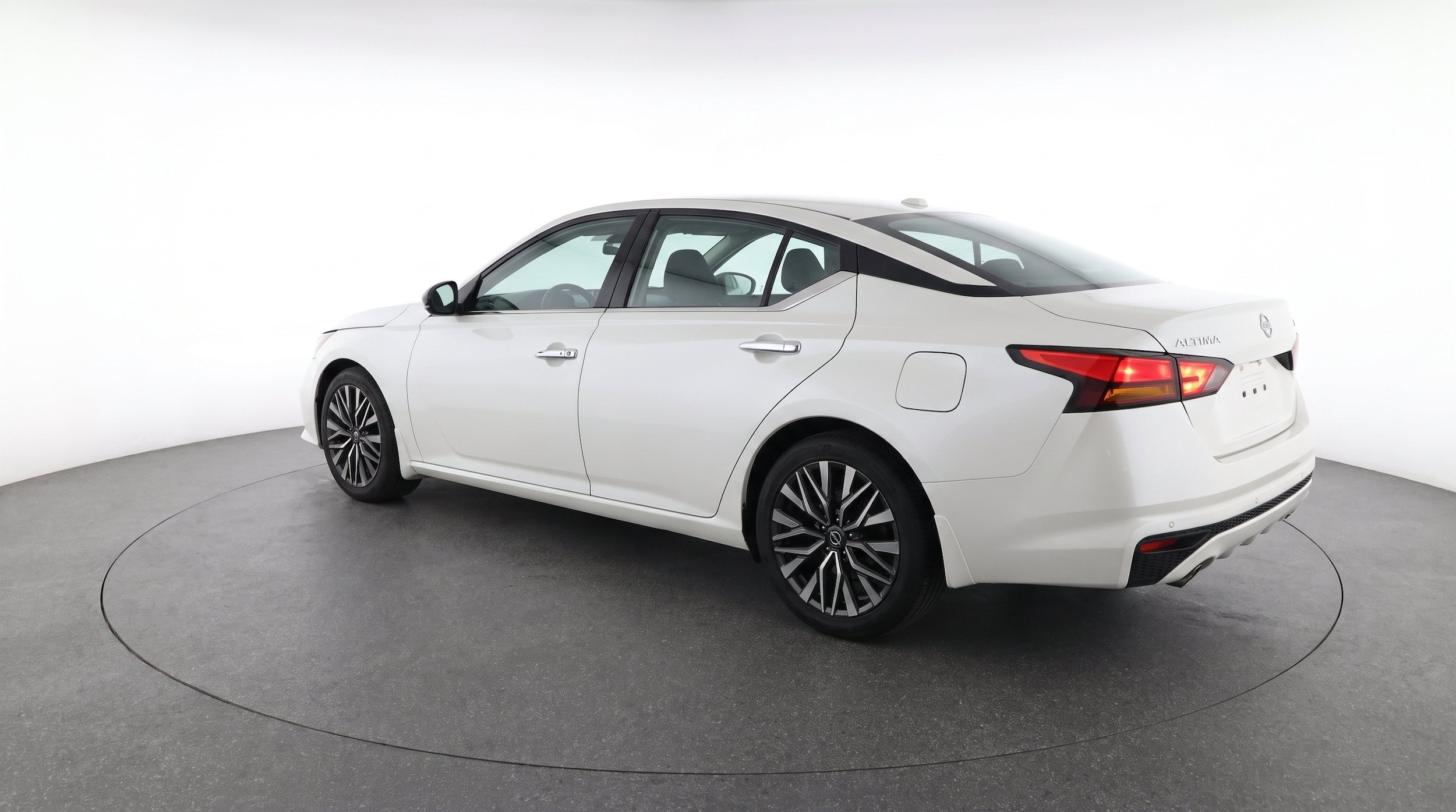Thumbnail: 2025 Nissan Altima - 6