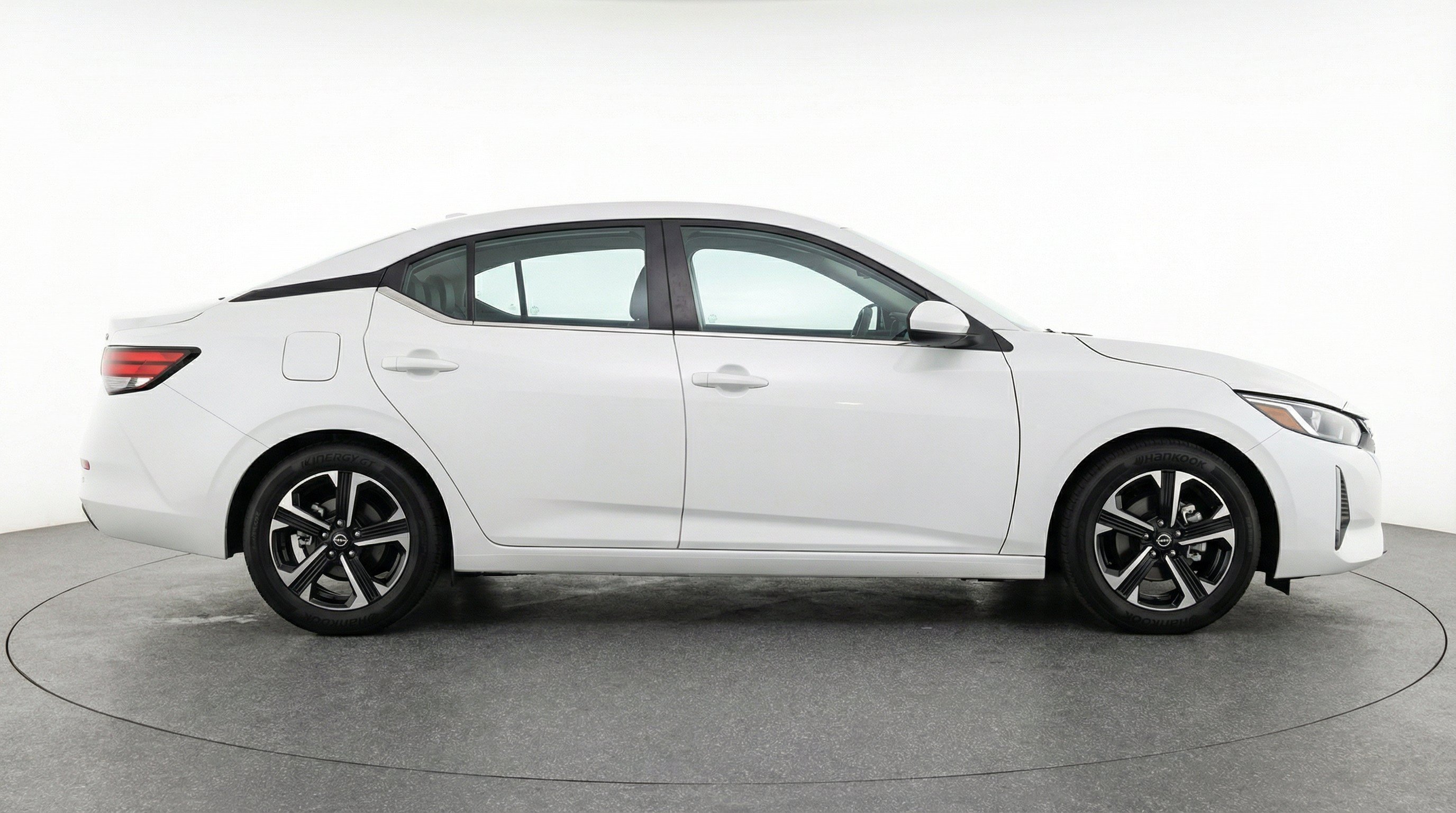 Thumbnail: 2025 Nissan Sentra - 10