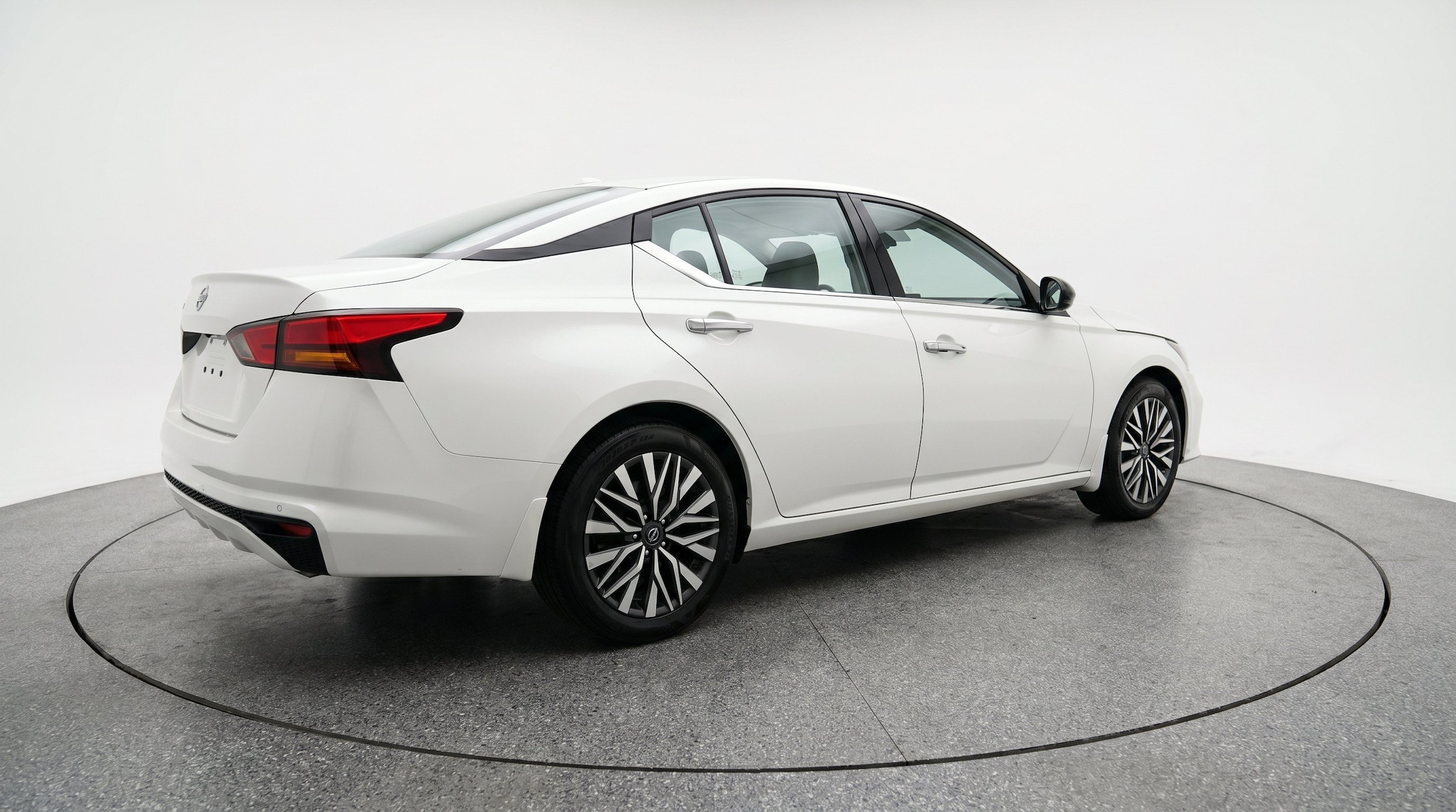 Thumbnail: 2025 Nissan Altima - 9