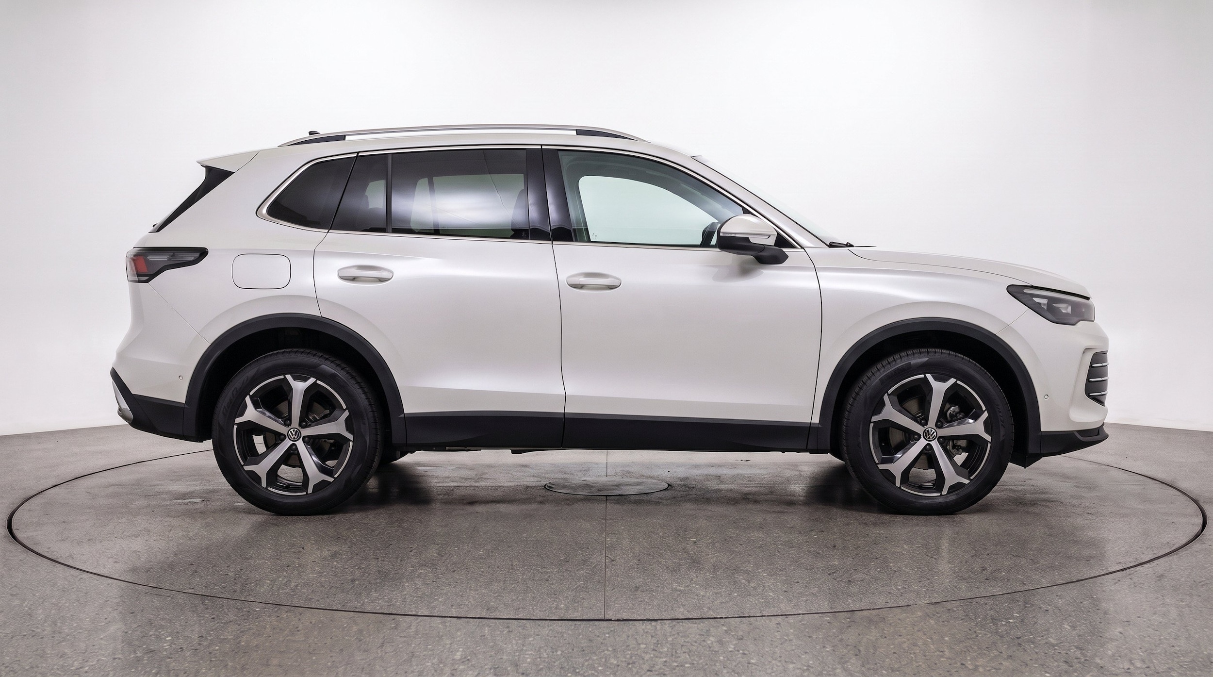 Thumbnail: 2026 Volkswagen Tiguan - 10