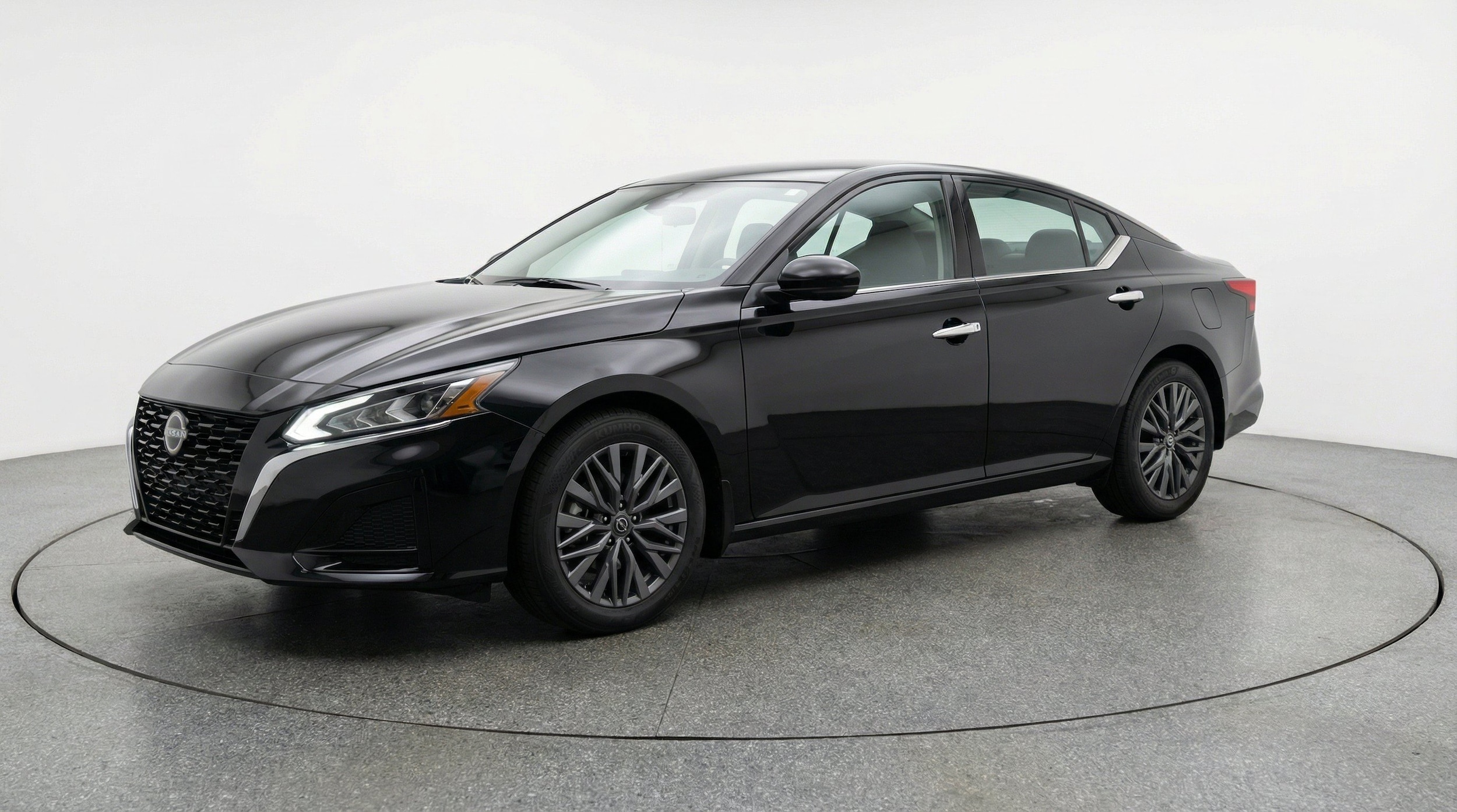 Thumbnail: 2025 Nissan Altima - 3