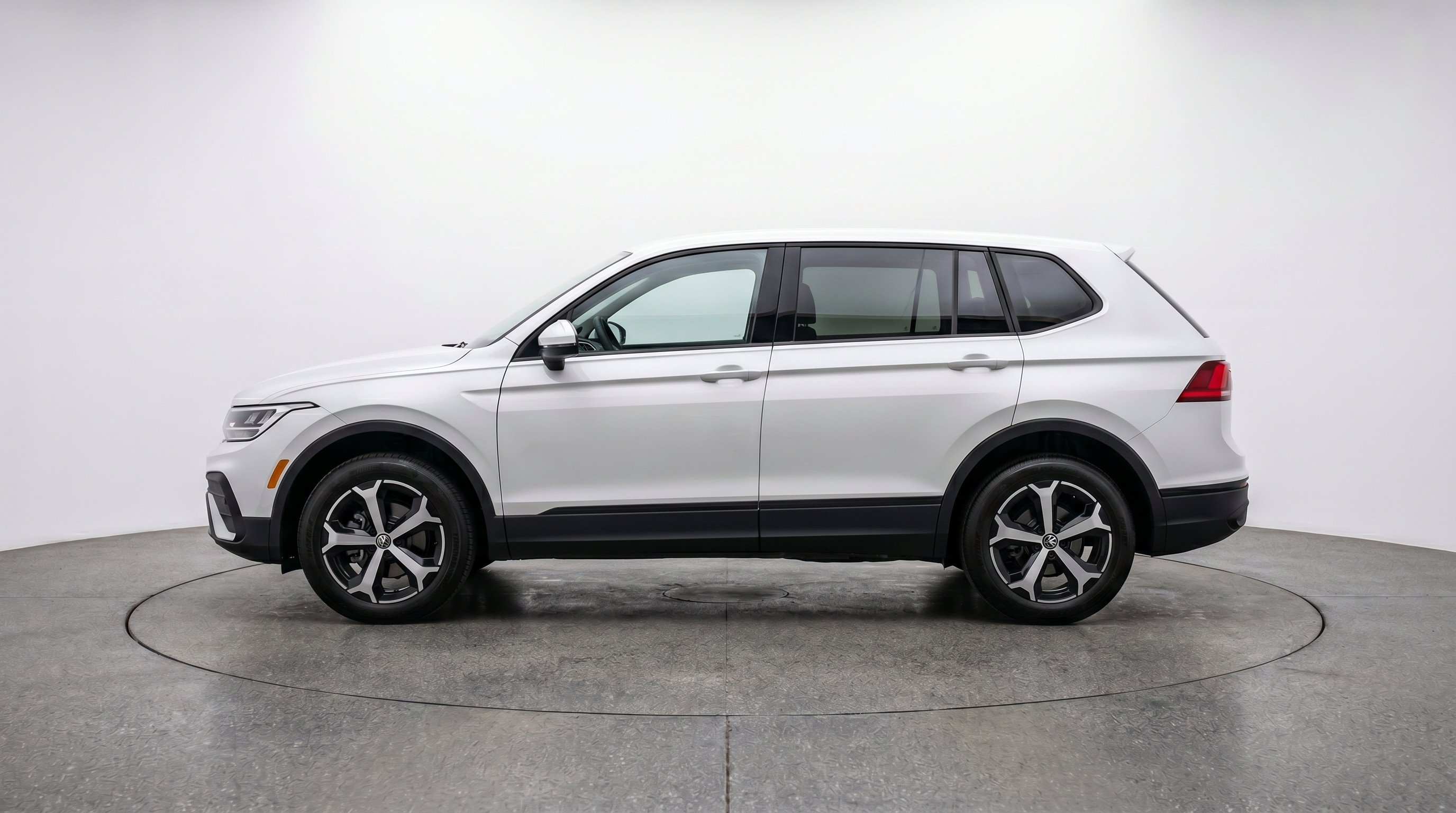 Thumbnail: 2026 Volkswagen Tiguan - 5