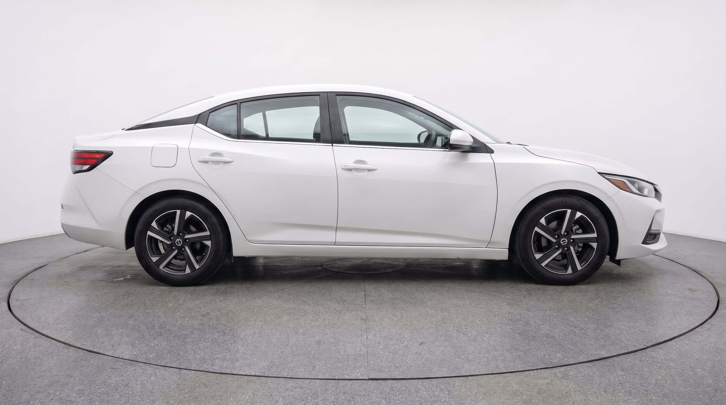 Thumbnail: 2025 Nissan Sentra - 10