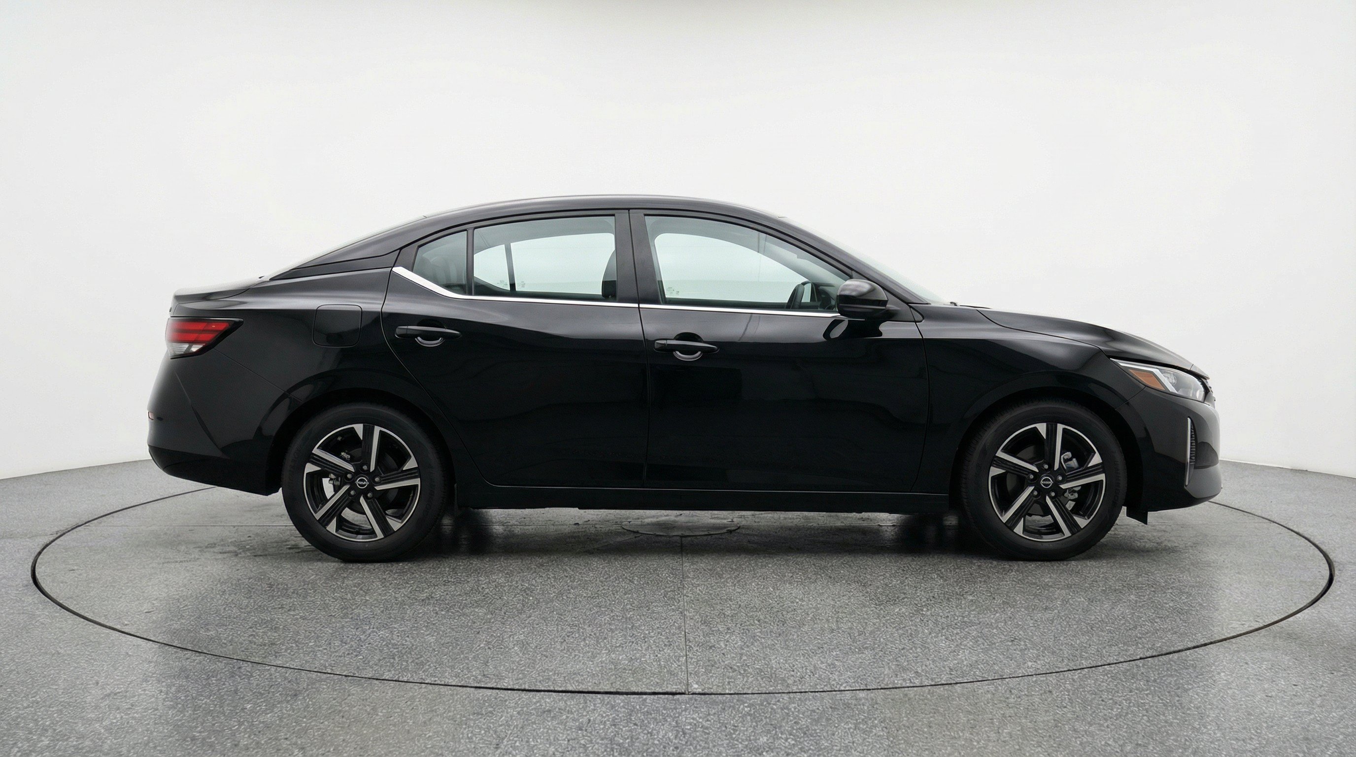 Thumbnail: 2025 Nissan Sentra - 10