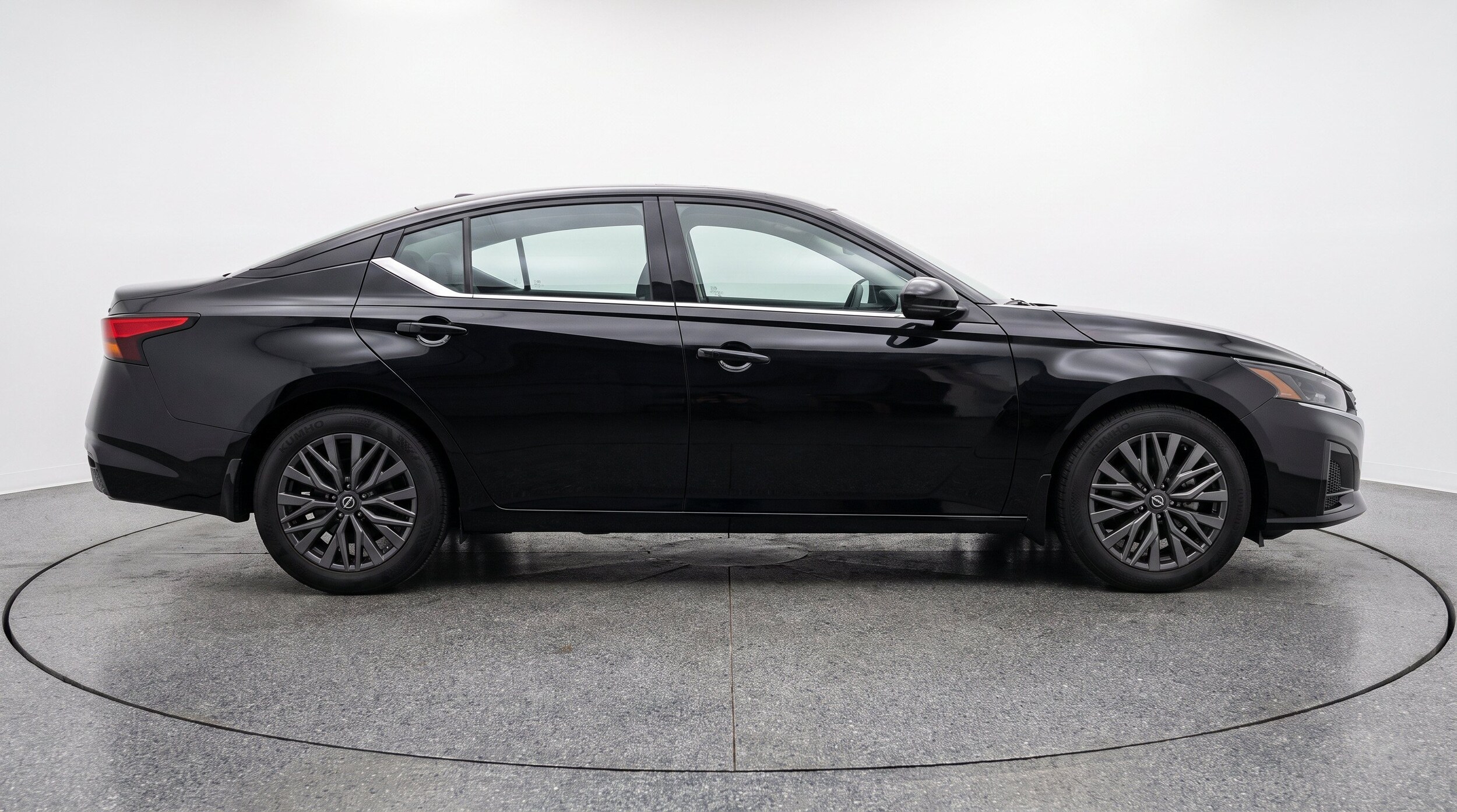 Thumbnail: 2025 Nissan Altima - 10