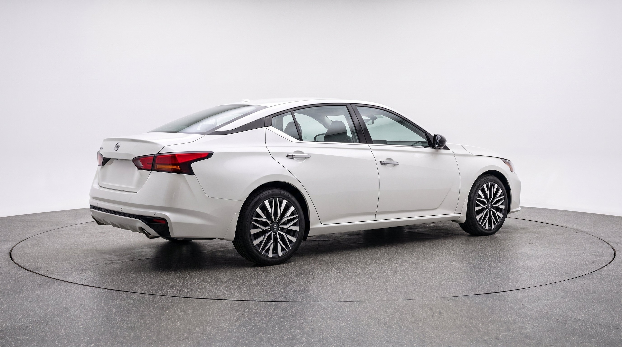 Thumbnail: 2025 Nissan Altima - 9