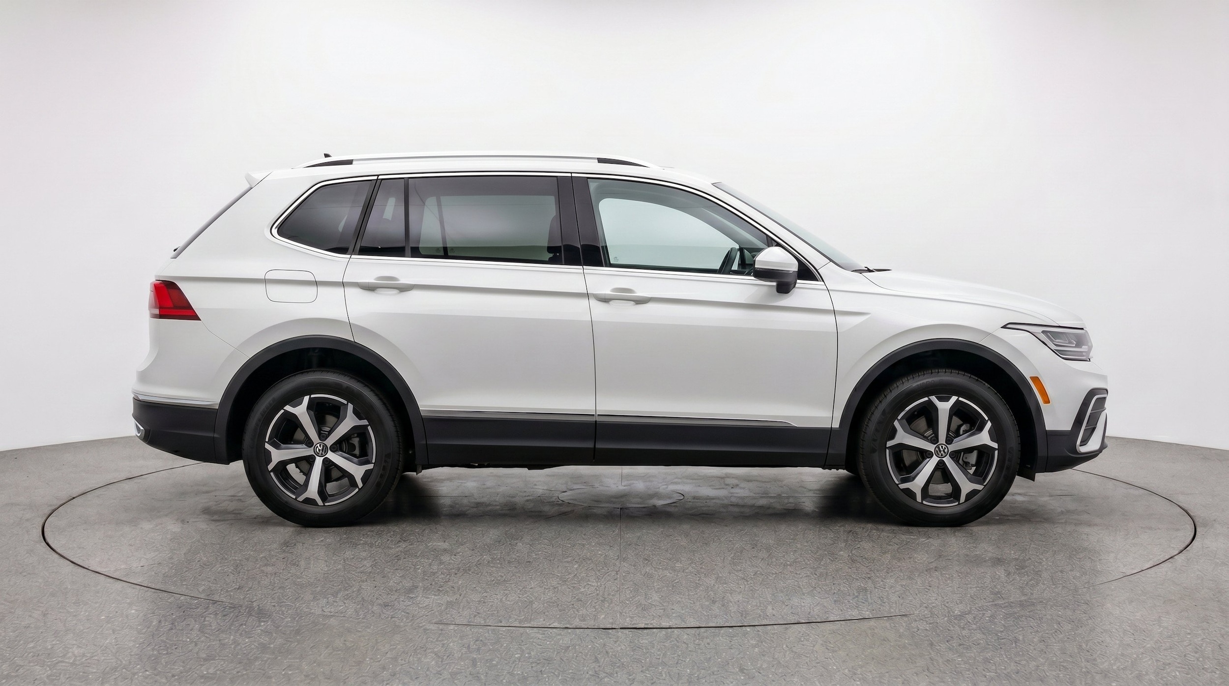 Thumbnail: 2026 Volkswagen Tiguan - 11