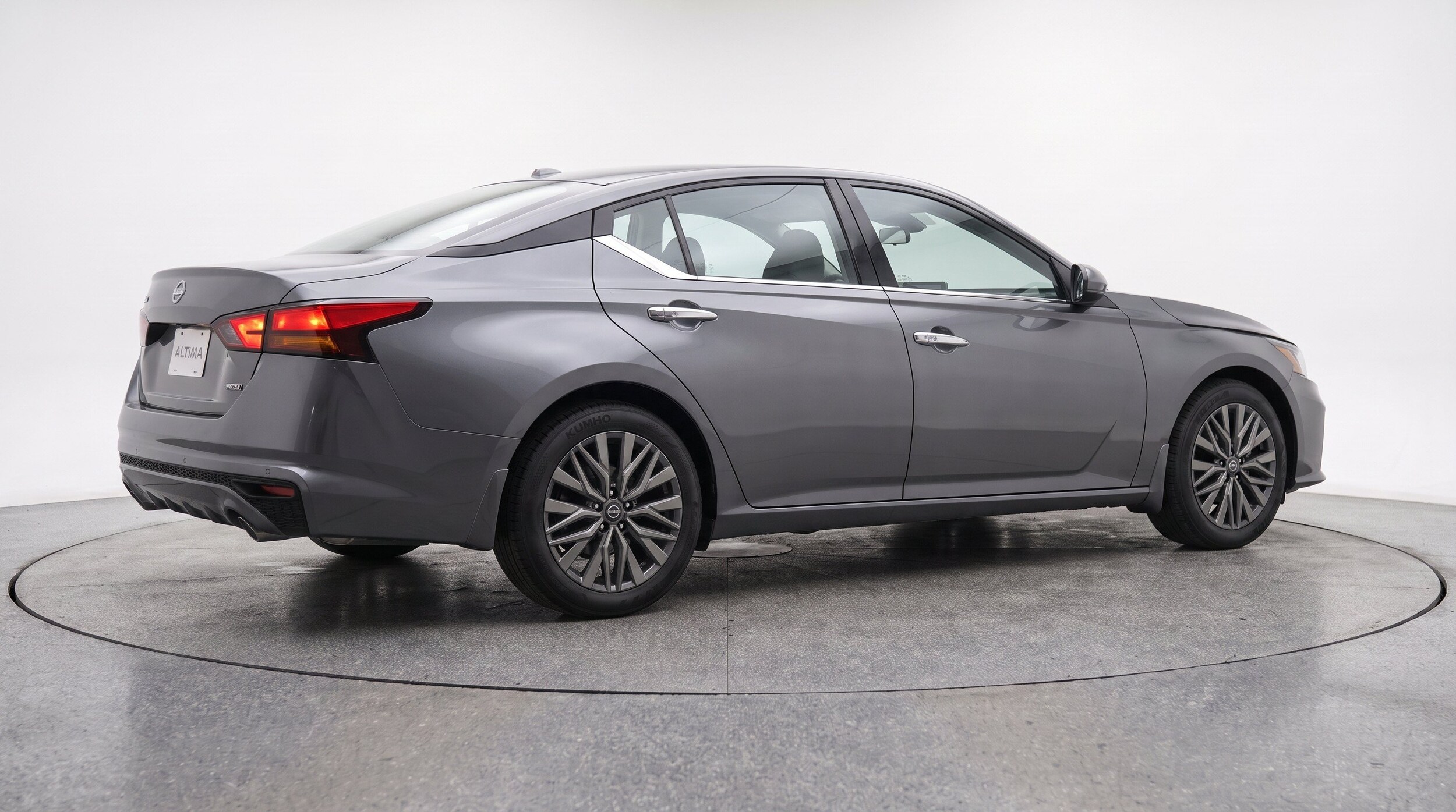 Thumbnail: 2025 Nissan Altima - 9
