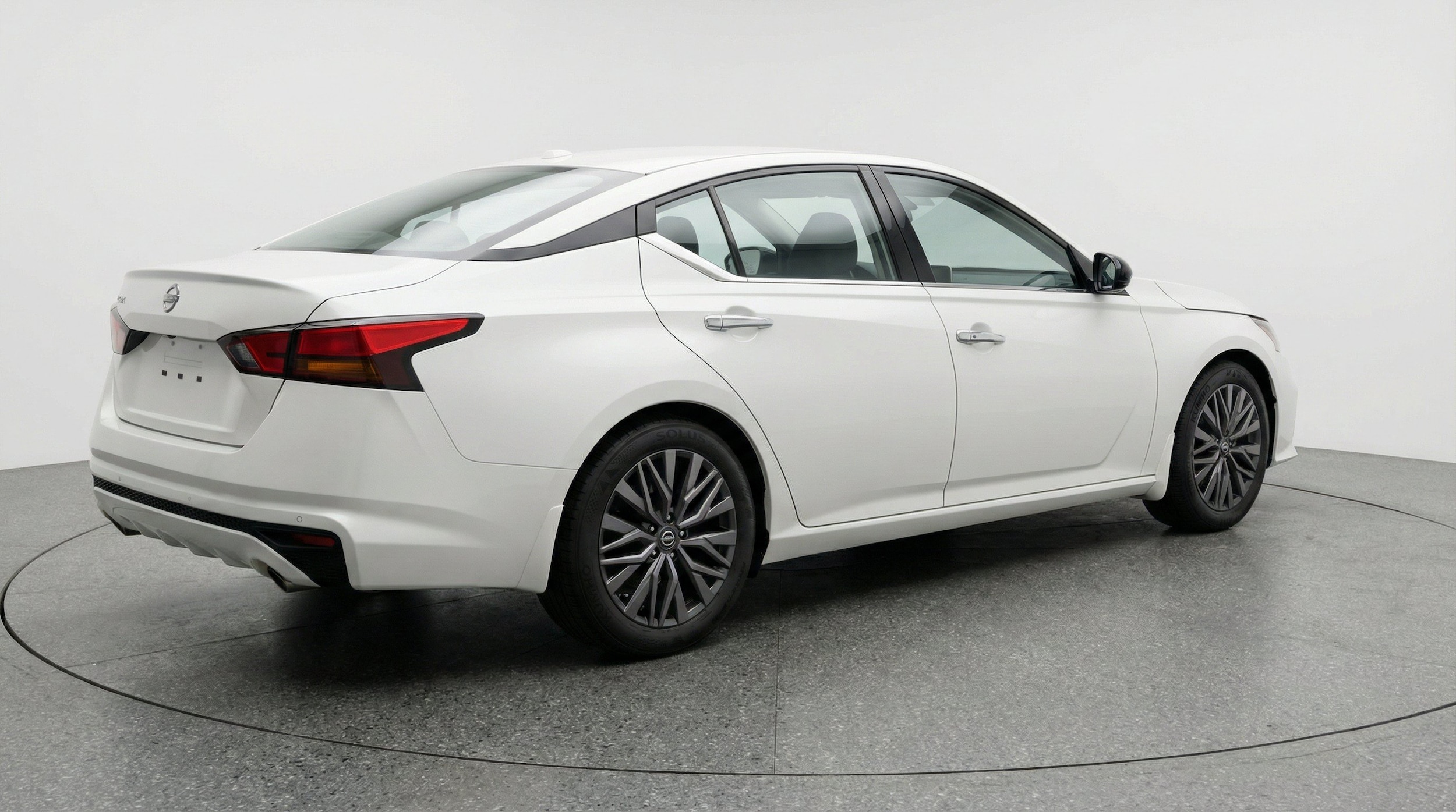 Thumbnail: 2025 Nissan Altima - 9