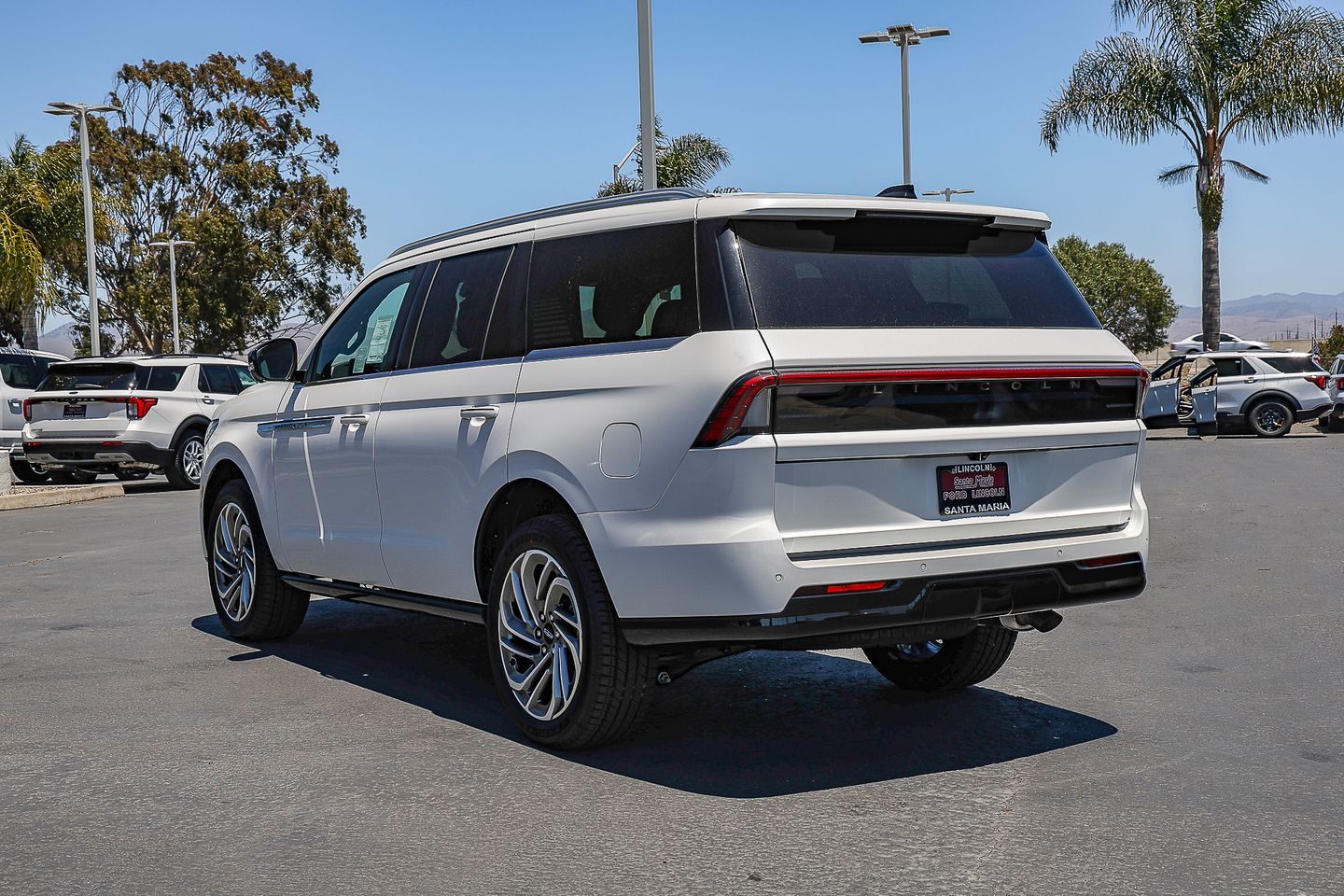 2026 Lincoln Navigator Reserve - Photo 6