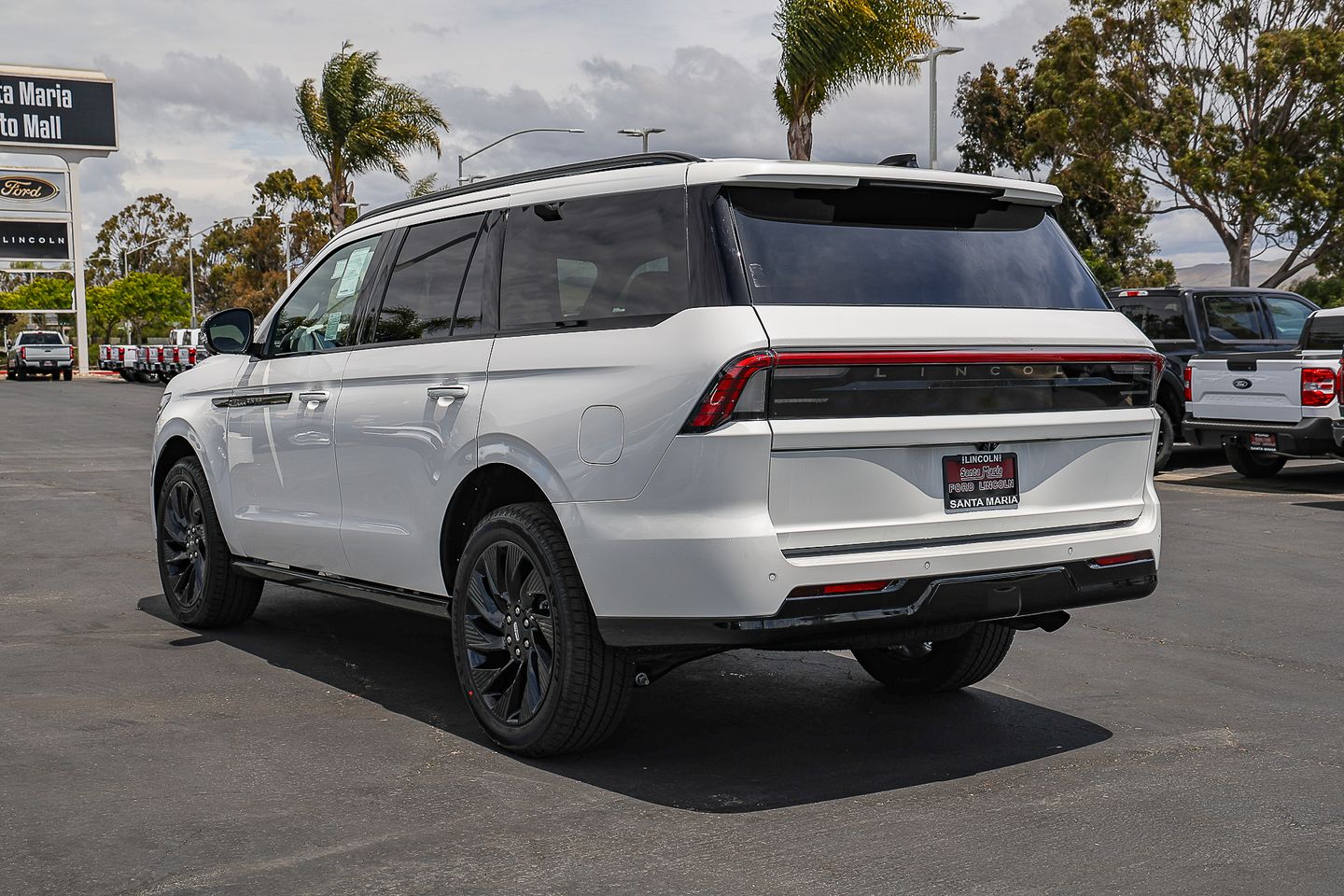 2026 Lincoln Navigator Reserve - Photo 6