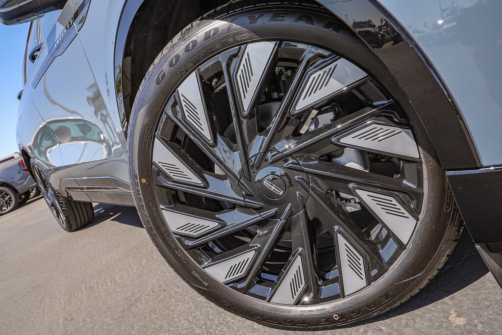 New 2026 Lincoln Nautilus Reserve SUV