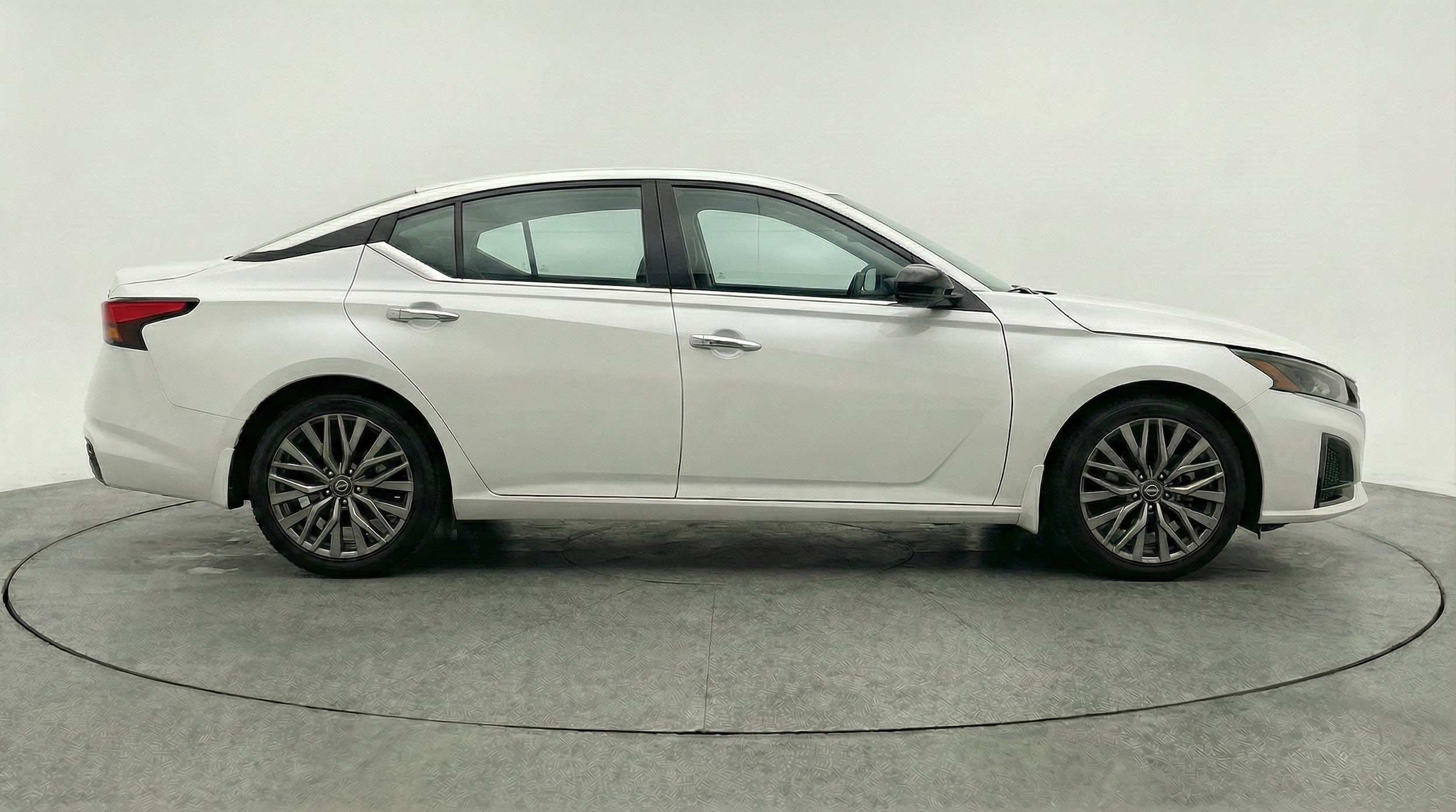 Thumbnail: 2025 Nissan Altima - 11