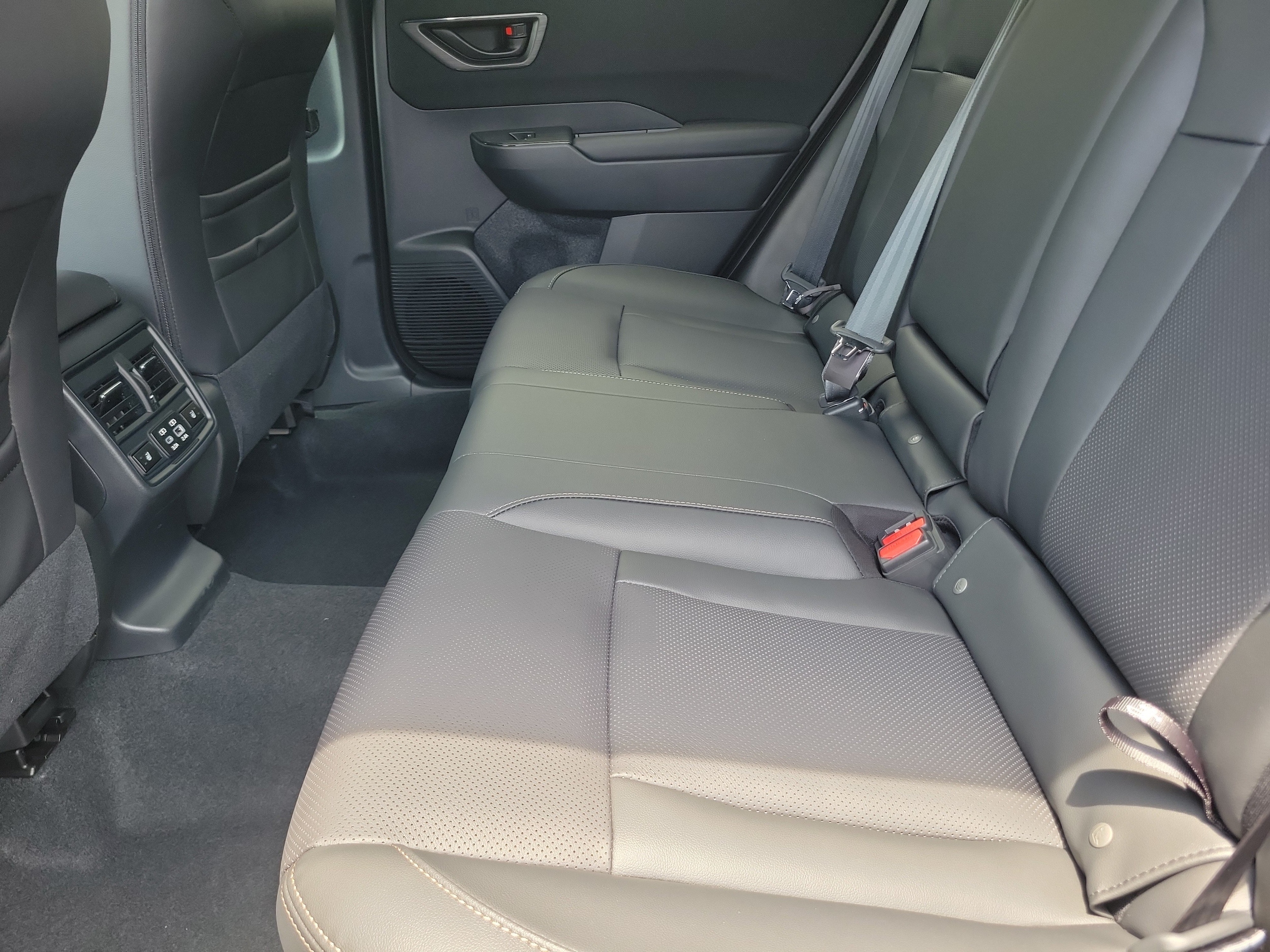 2026 Subaru Outback Limited - Photo 11