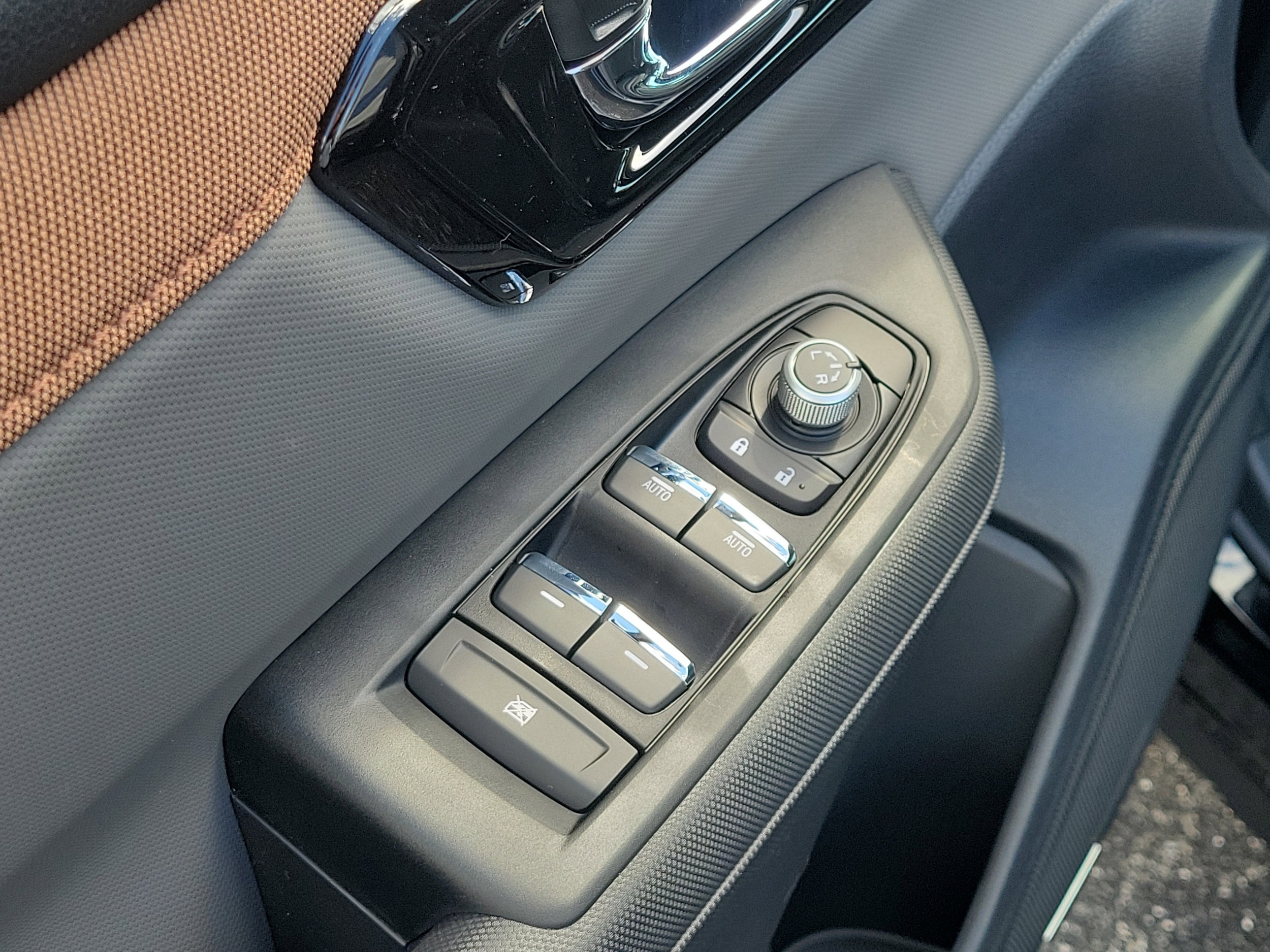 2026 Subaru Forester Sport - Photo 17