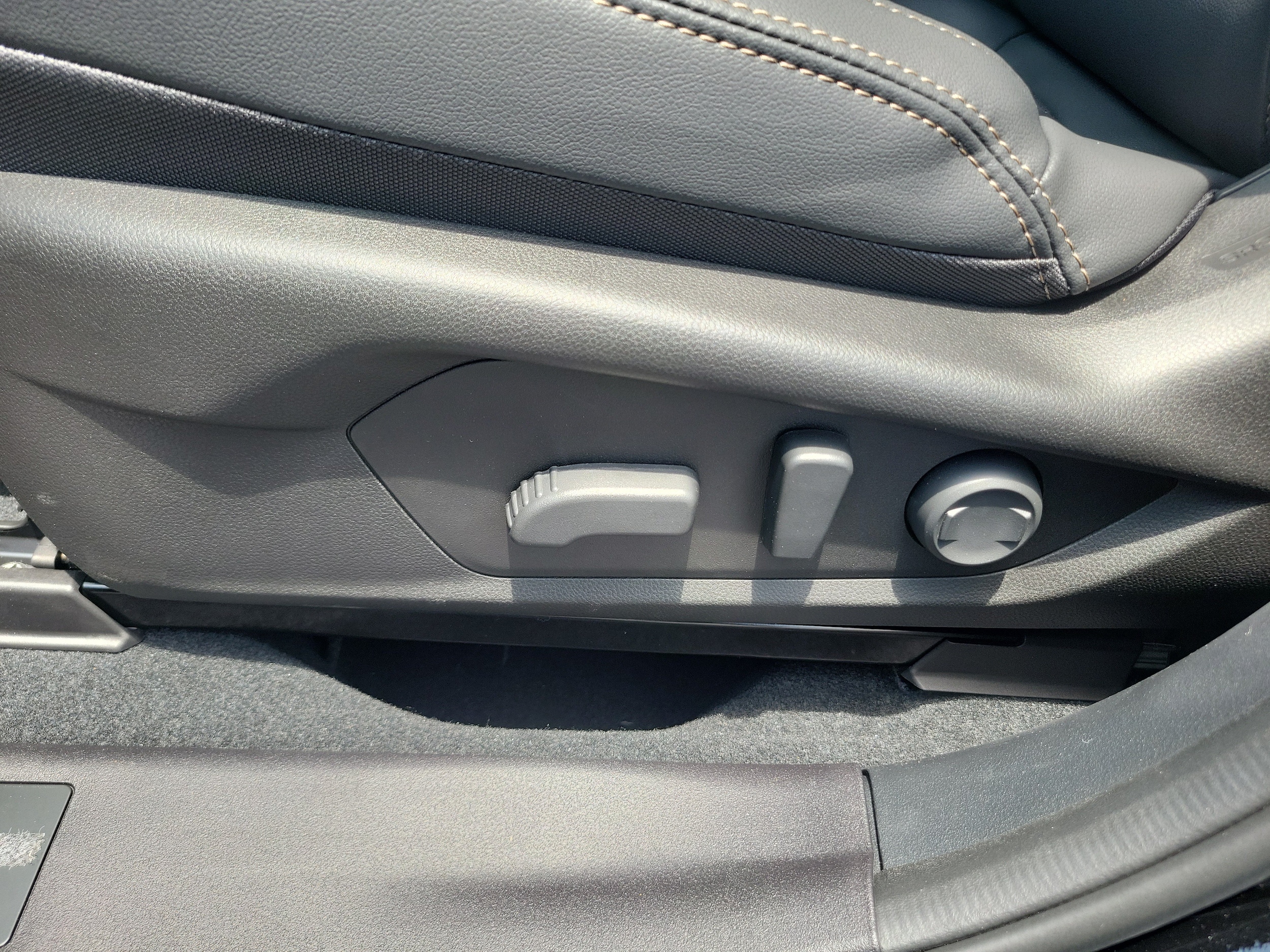 2026 Subaru Outback Limited - Photo 21