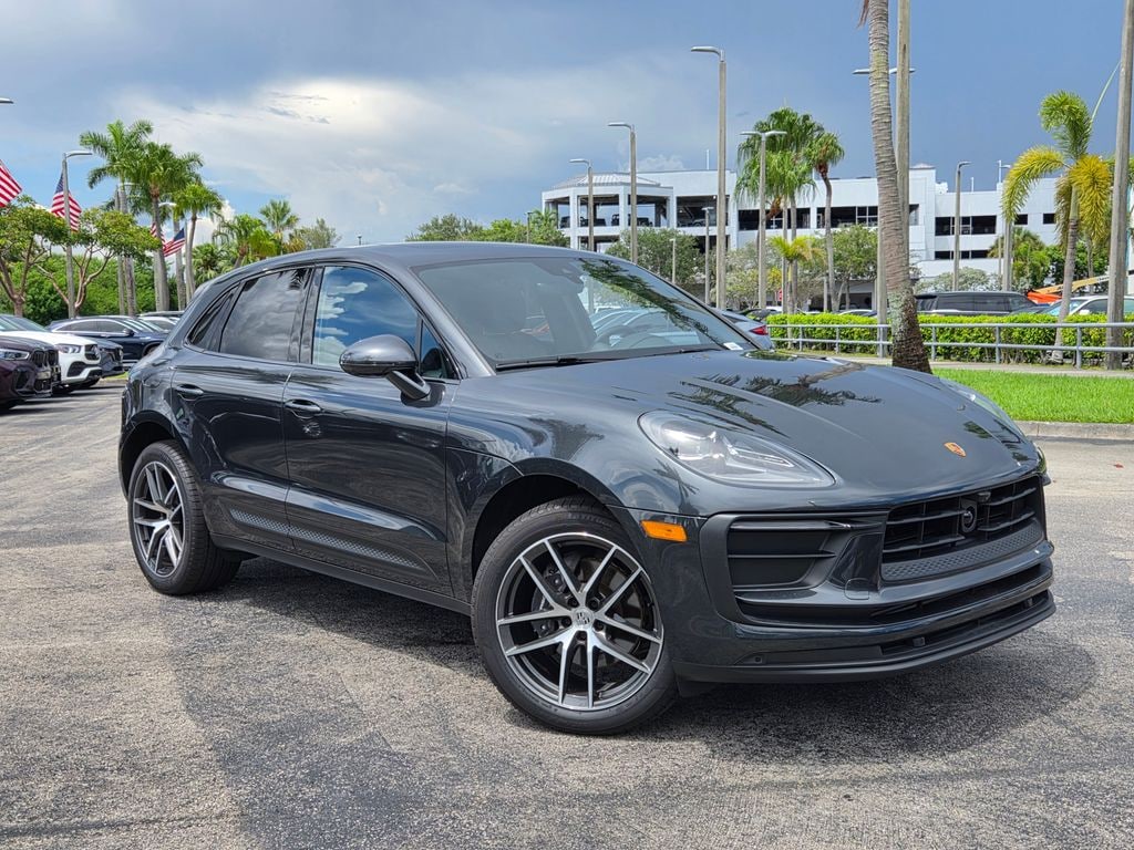 Used 2025 Porsche Macan Base SUV