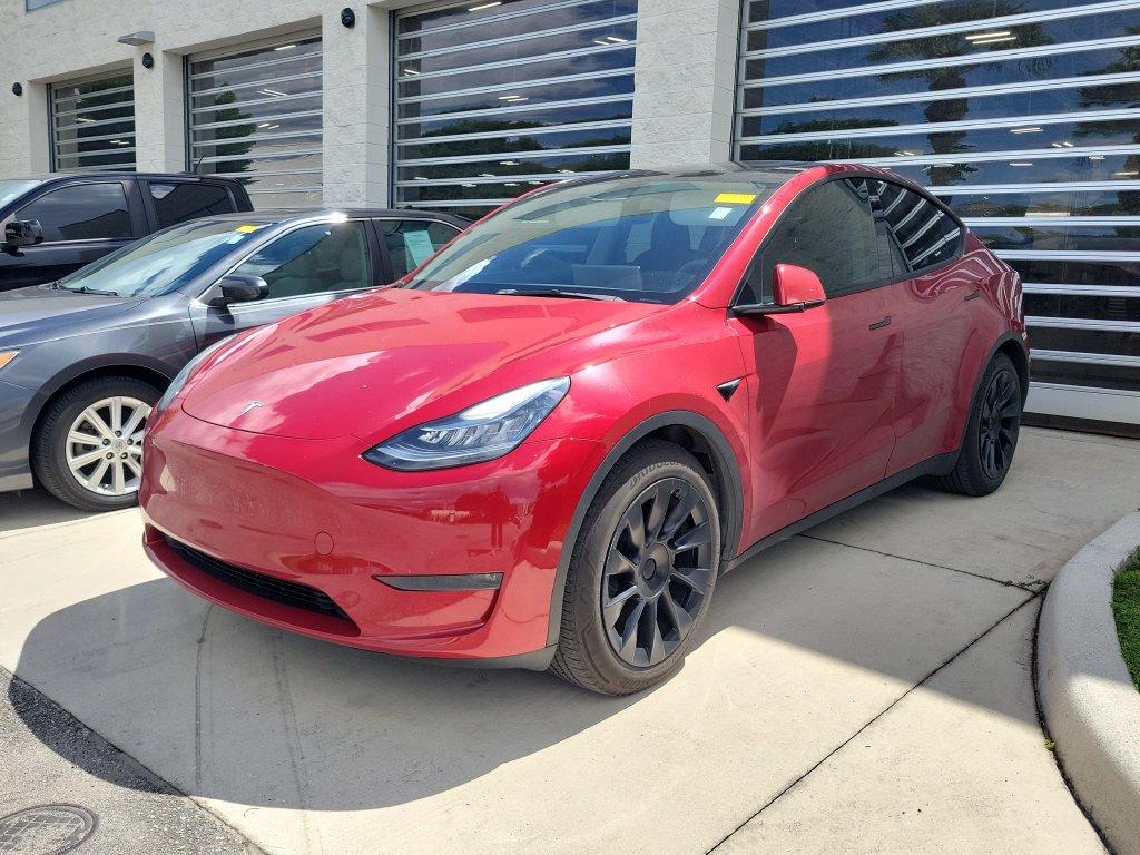  Tesla Model Y