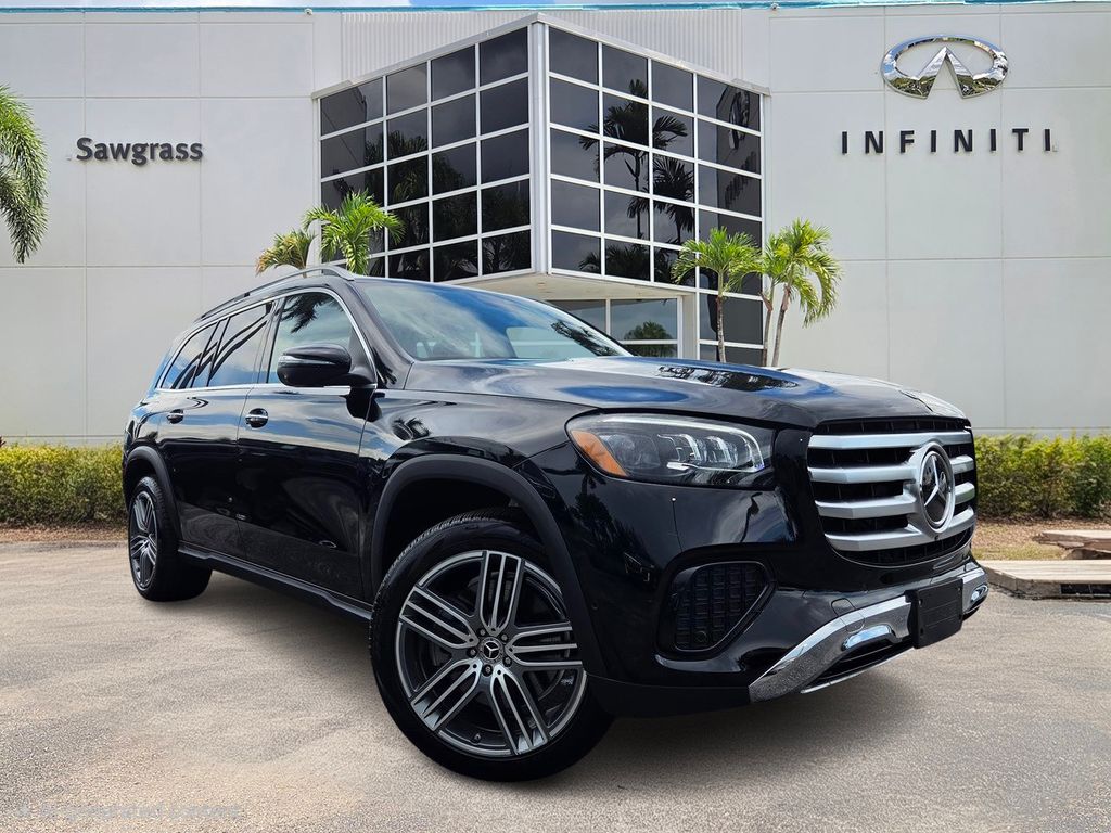 2025 Mercedes-Benz GLS