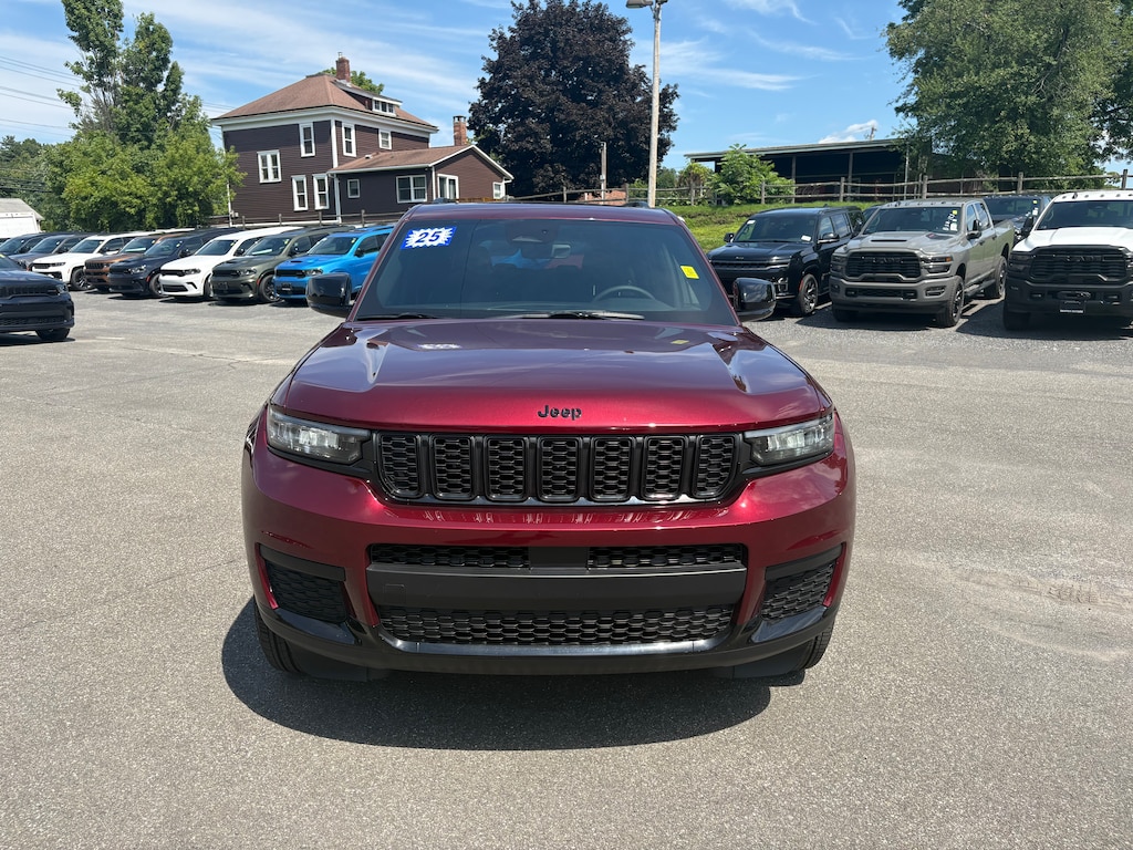 Used 2025 Jeep Grand Cherokee L Altitude X Altitude X 4x4
