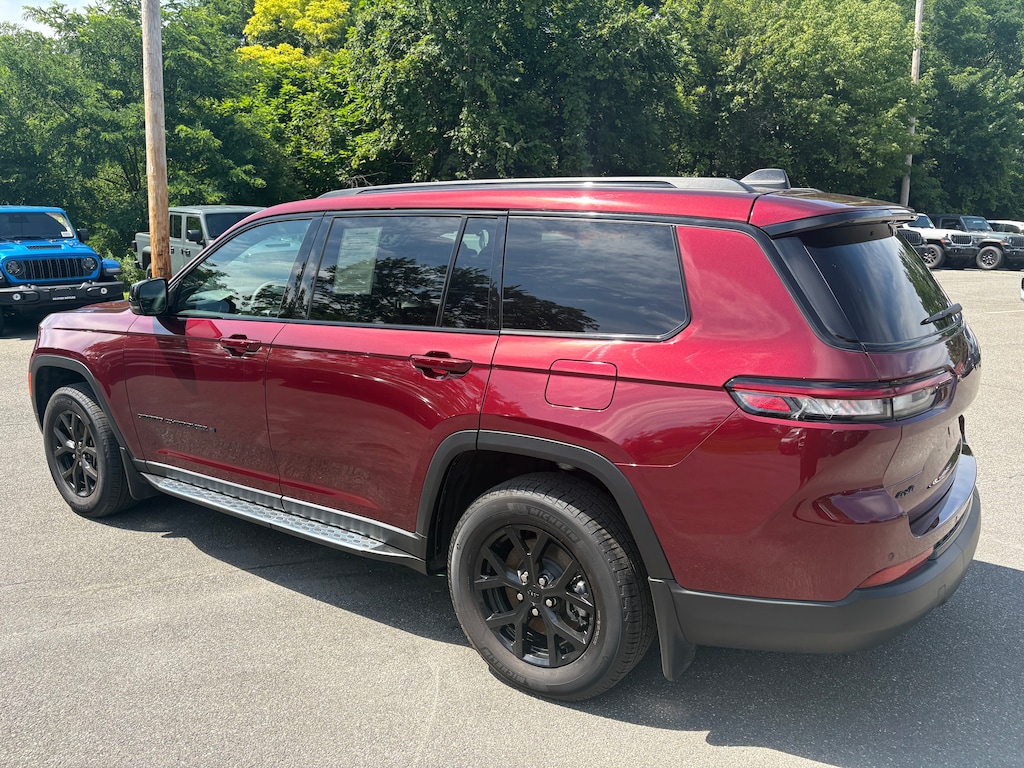 Used 2025 Jeep Grand Cherokee L Altitude X Altitude X 4x4