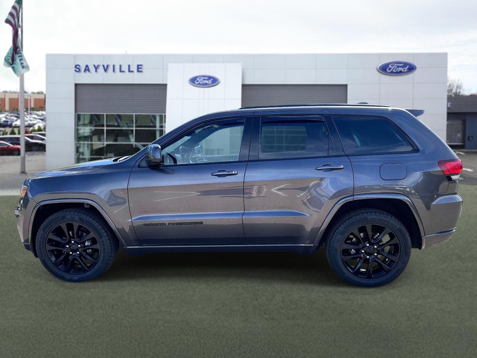 Used 2018 Jeep Grand Cherokee Laredo 4x4 SUV