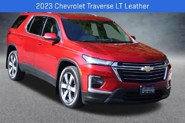 2023 Chevrolet Traverse LT Leather SUV