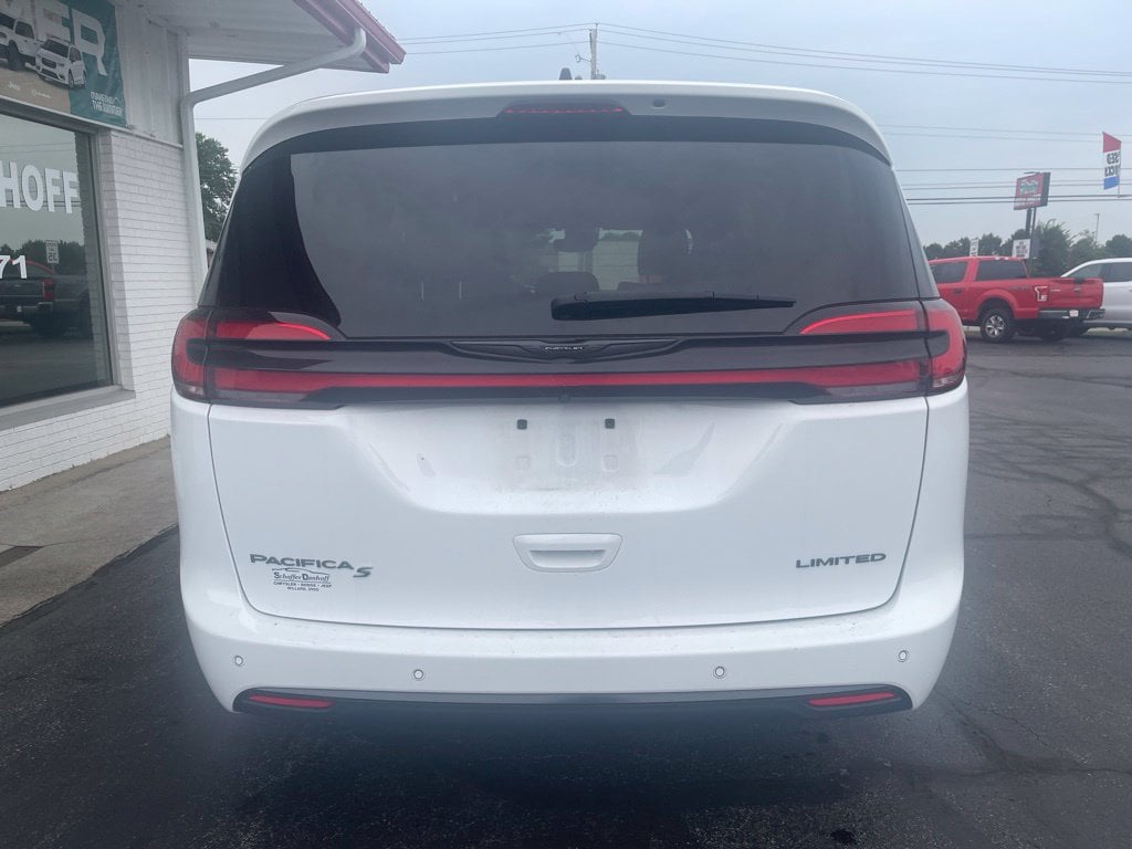 Used 2025 Chrysler Pacifica Limited Minivan/Van