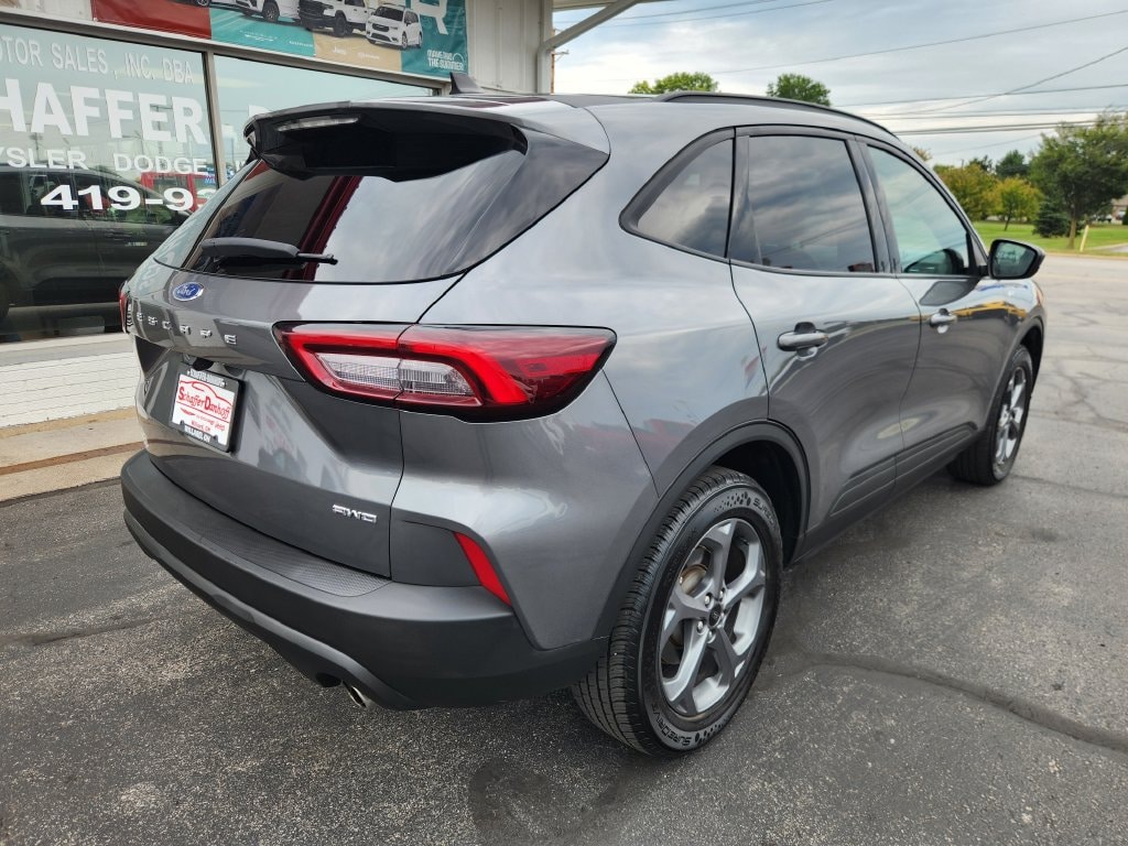 Used 2025 Ford Escape ST-Line Select SUV