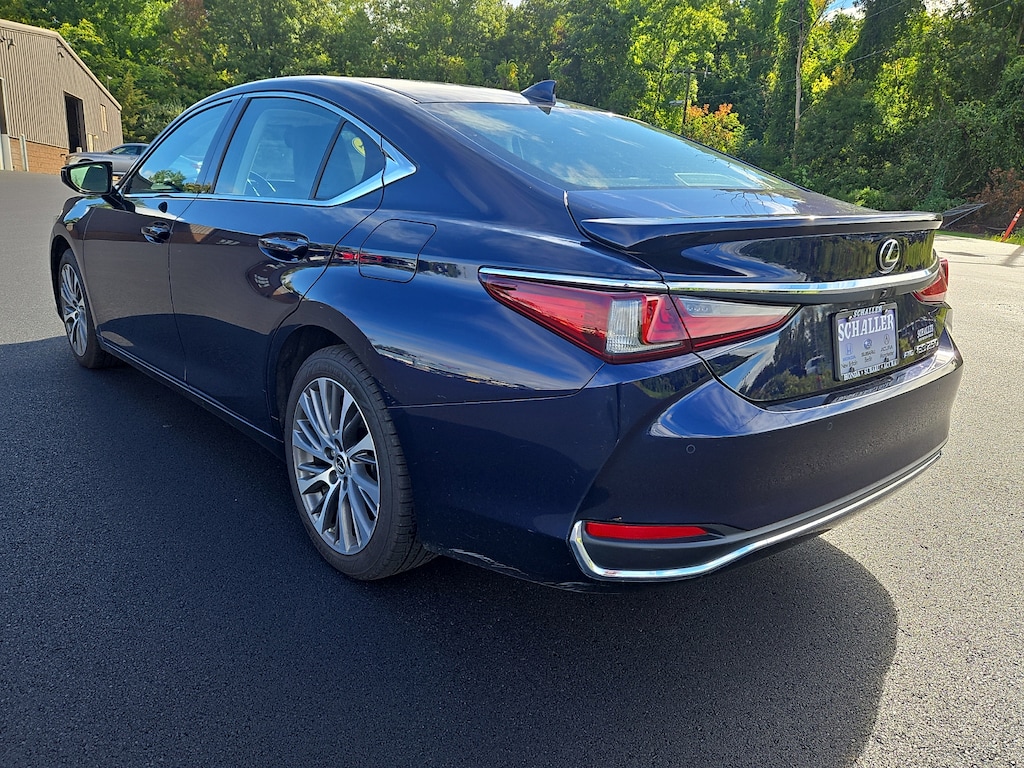Used 2021 Lexus ES 250 Sedan