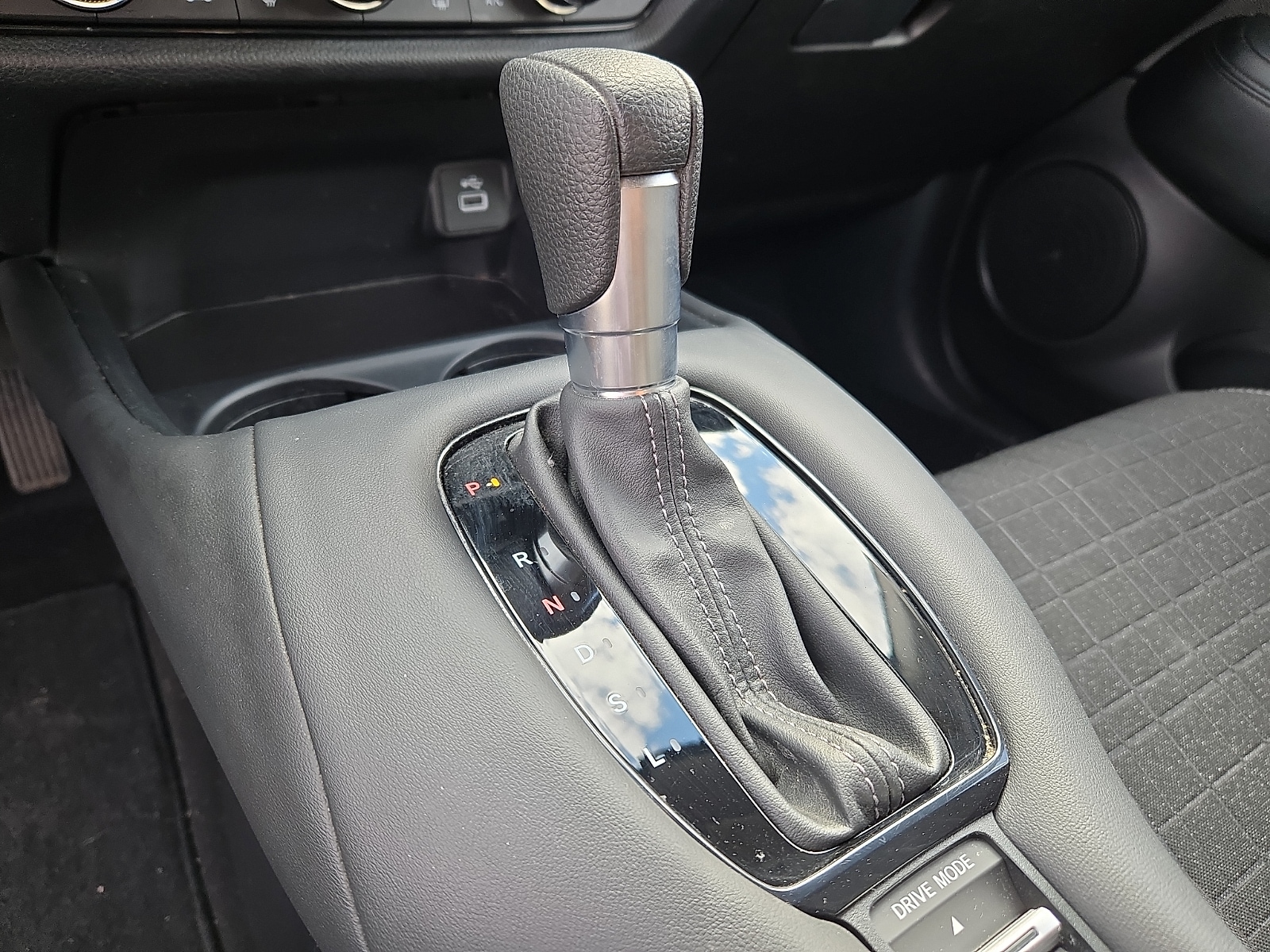 2024 Honda HR-V LX - Photo 14