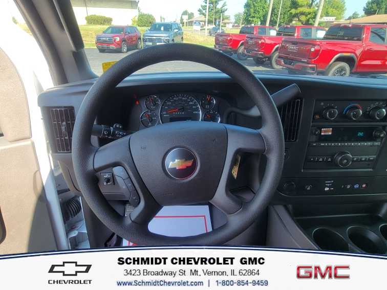 2025 Chevrolet Express Cargo Work Van - Photo 16