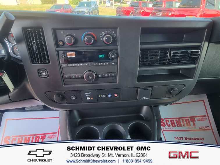 2025 Chevrolet Express Cargo Work Van - Photo 17
