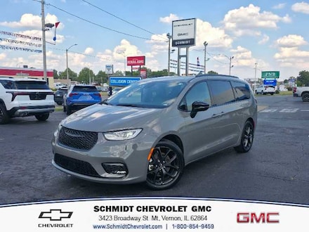 2025 Chrysler Pacifica Limited Minivan
