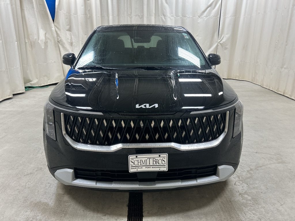 Used 2026 Kia Carnival Hybrid LXS Passenger Van