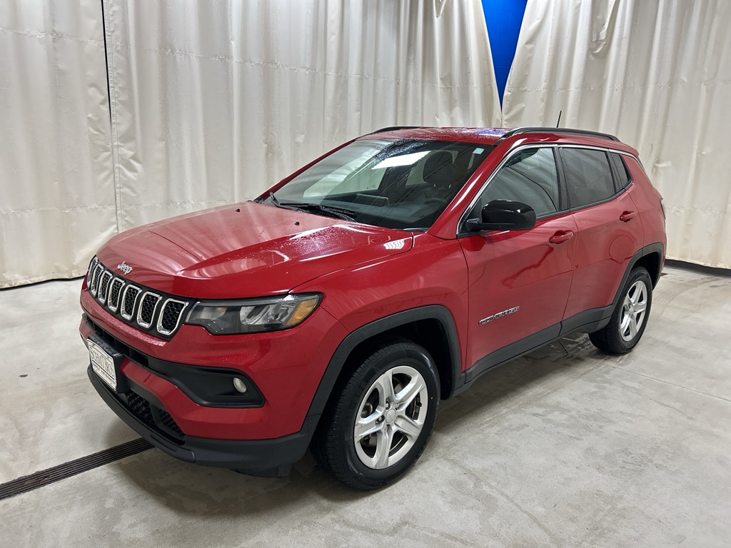 Used 2024 Jeep Compass Latitude Sport Utility