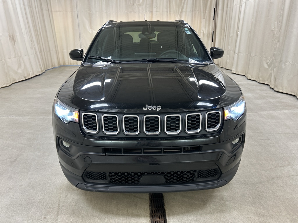 Used 2024 Jeep Compass Latitude Sport Utility