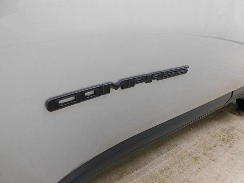 2026 Jeep Compass Latitude Altitude - Photo 12