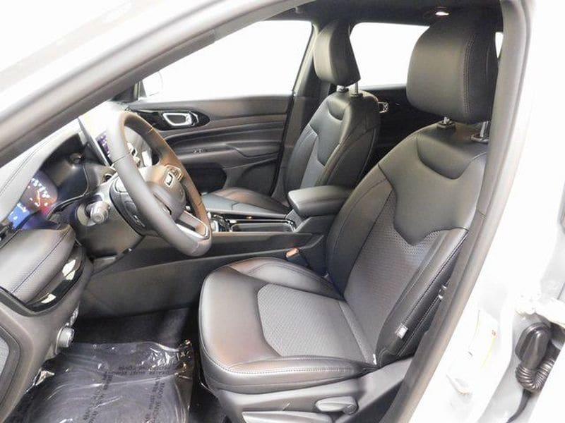 2026 Jeep Compass Latitude Altitude - Photo 9
