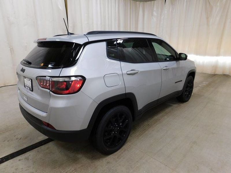 2026 Jeep Compass Latitude Altitude - Photo 17