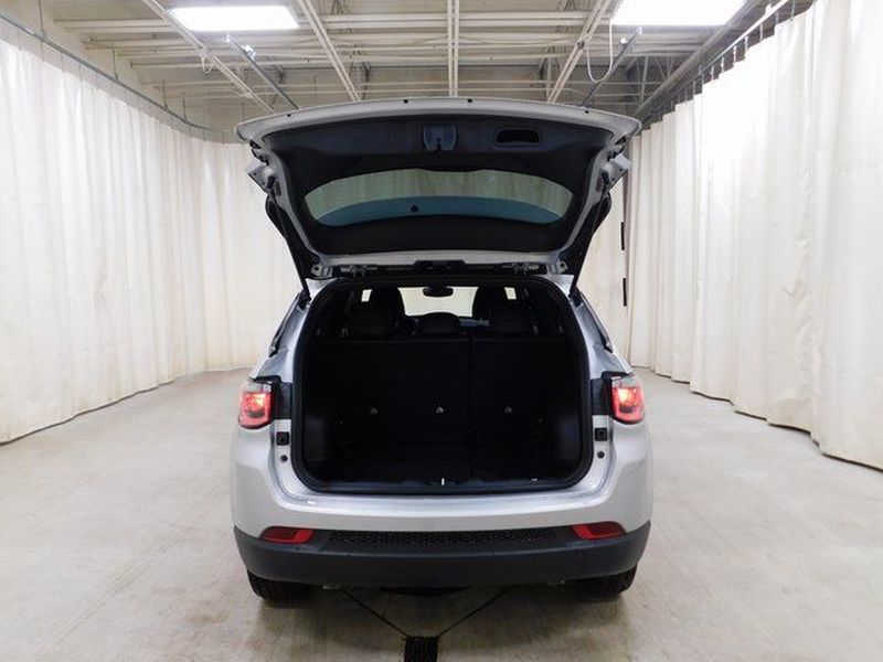2026 Jeep Compass Latitude Altitude - Photo 14