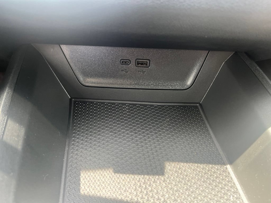 2027 Chevrolet Equinox LT - Photo 24